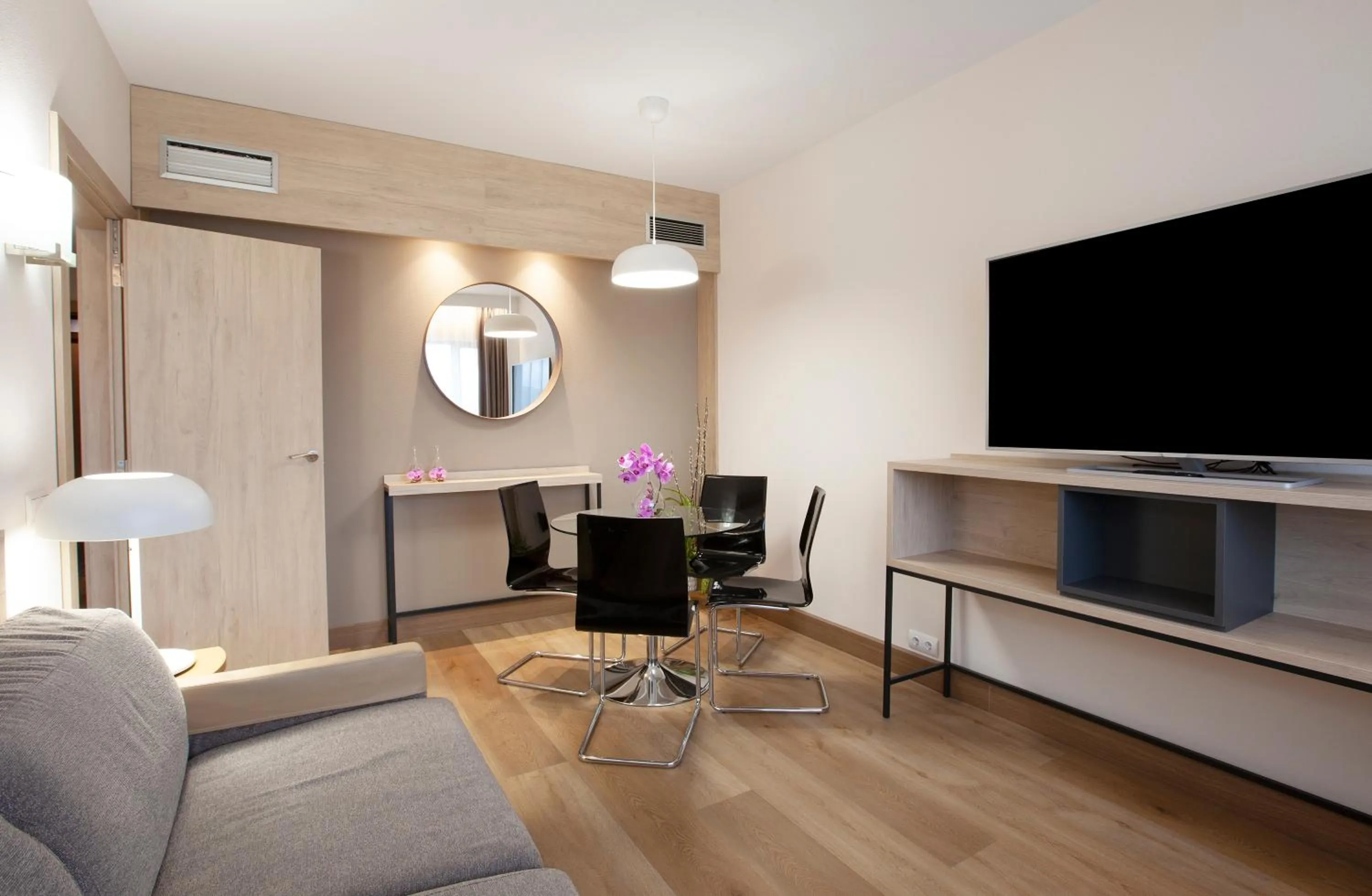 Living room in Hotel Puerta de Bilbao