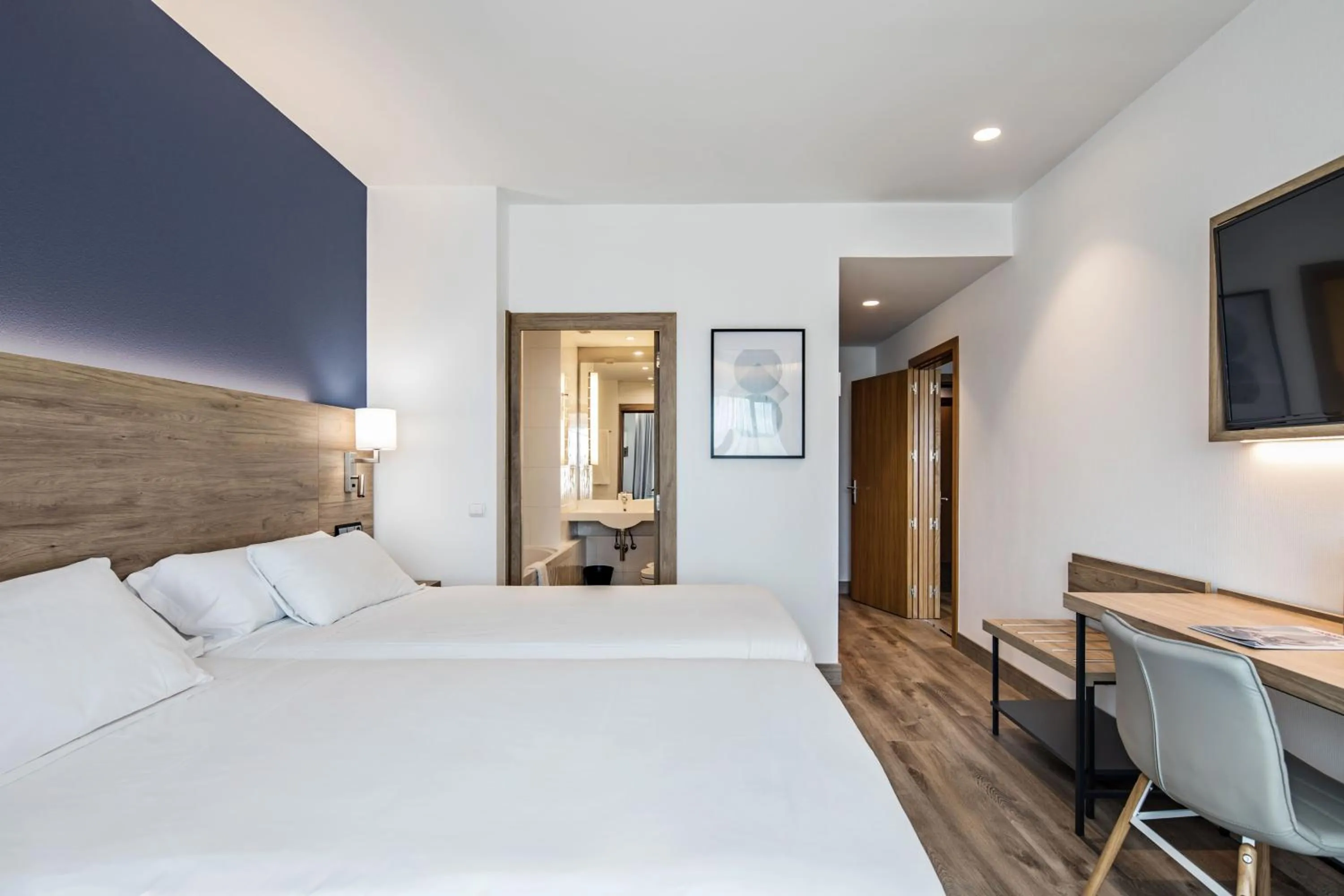 Bed in Hotel Puerta de Bilbao