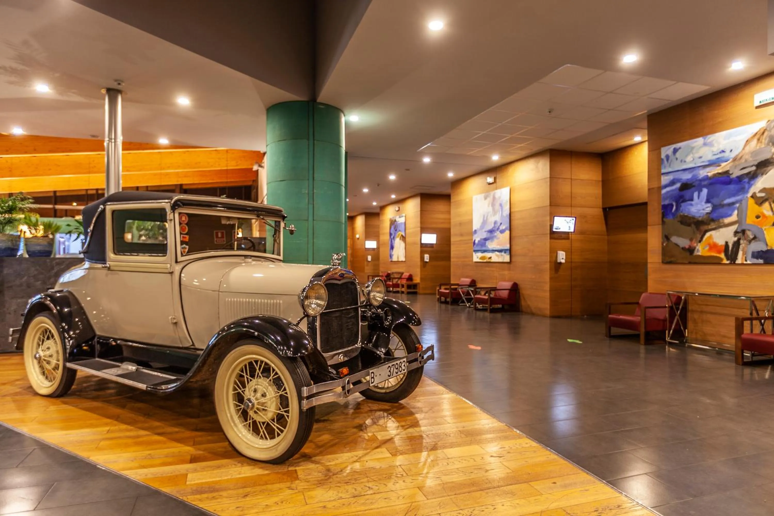 Lobby or reception in Hotel Puerta de Bilbao