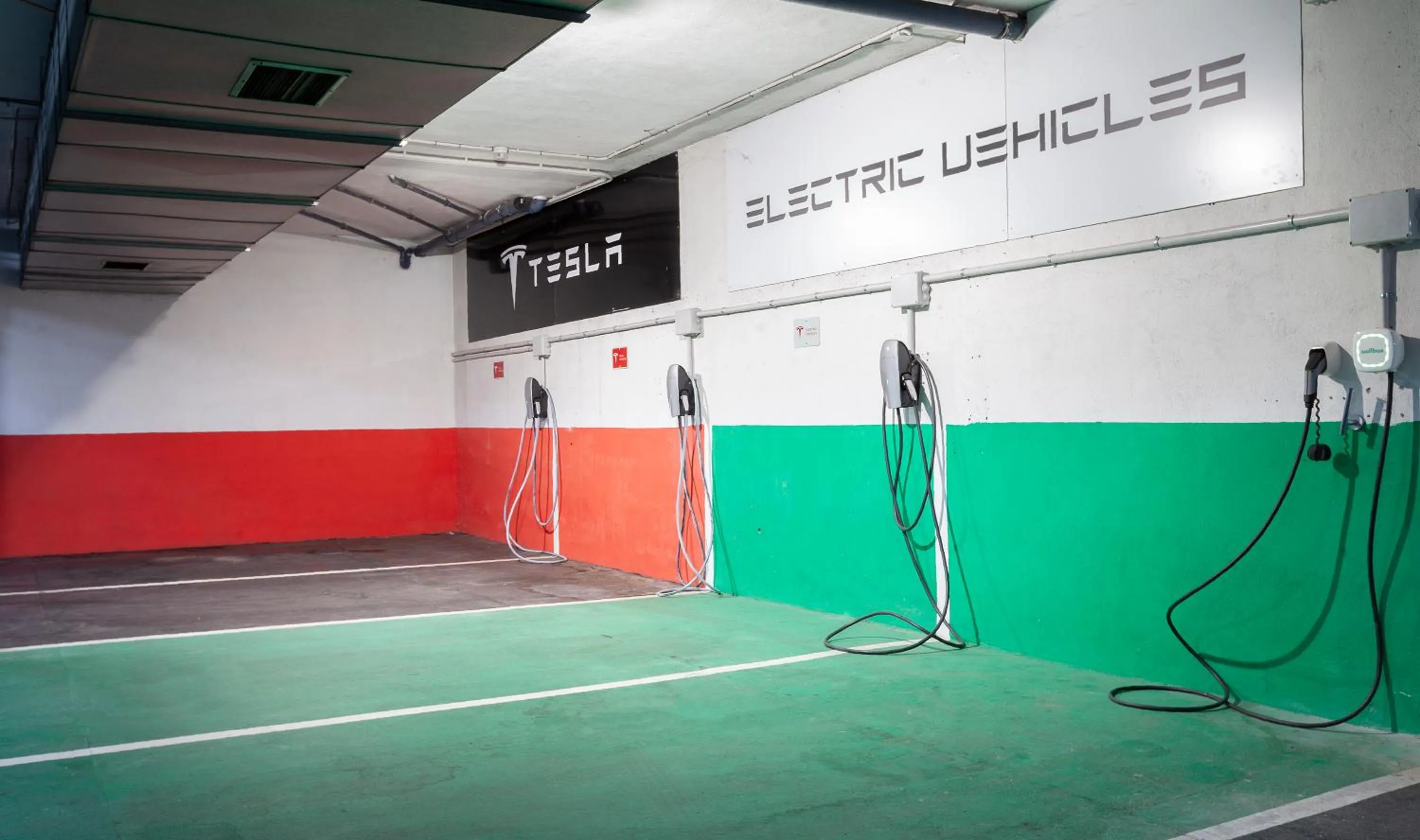 Parking in Hotel Puerta de Bilbao