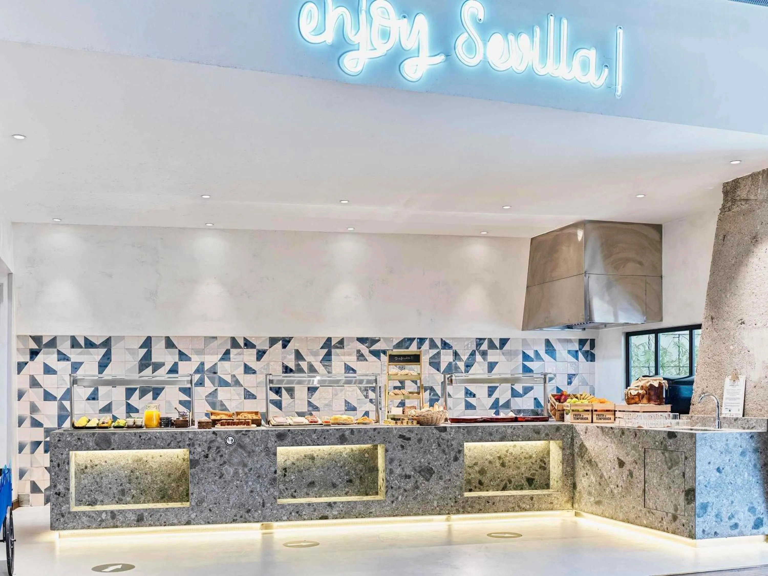 Breakfast in Novotel Sevilla