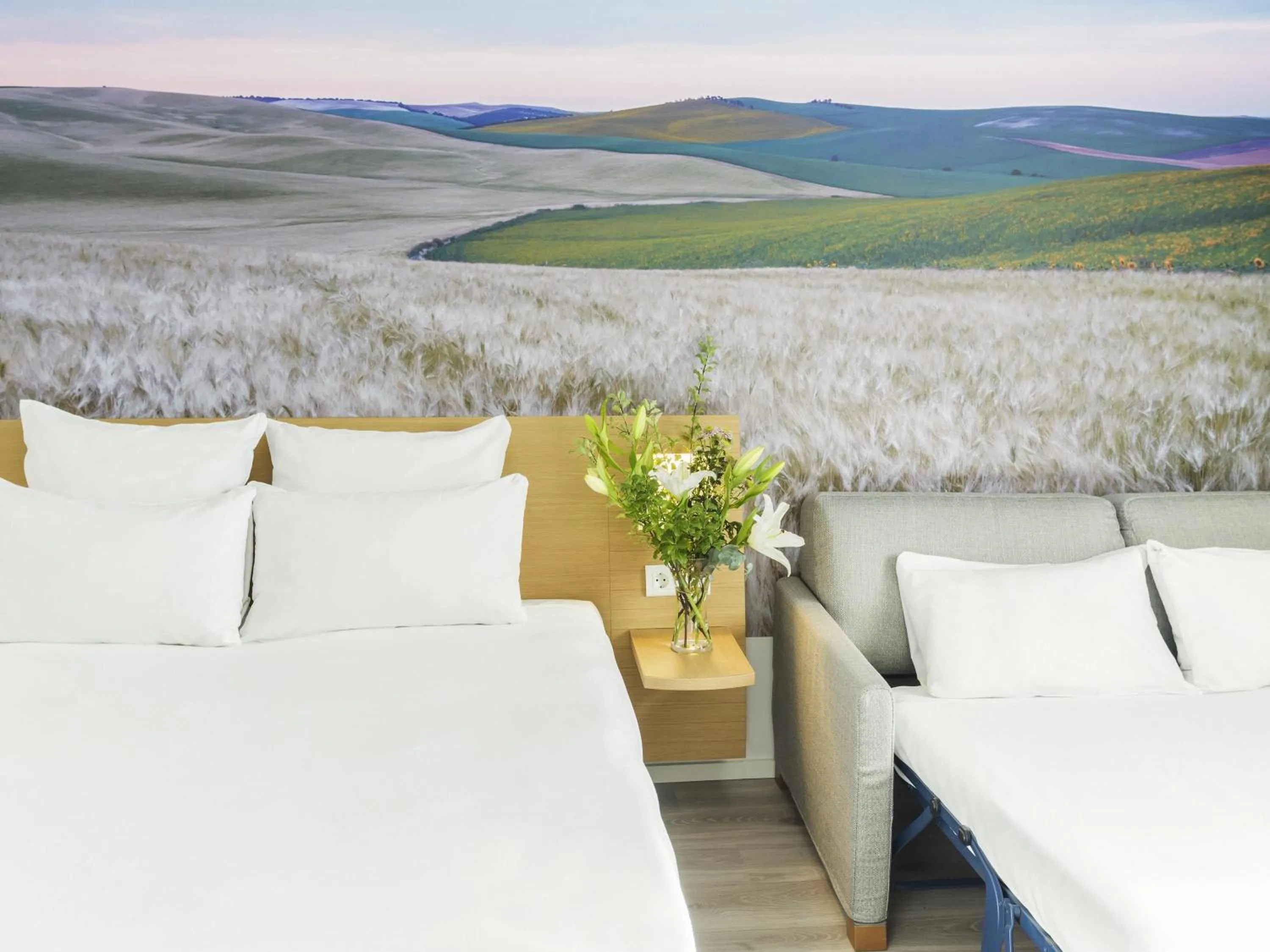 Bedroom in Novotel Sevilla