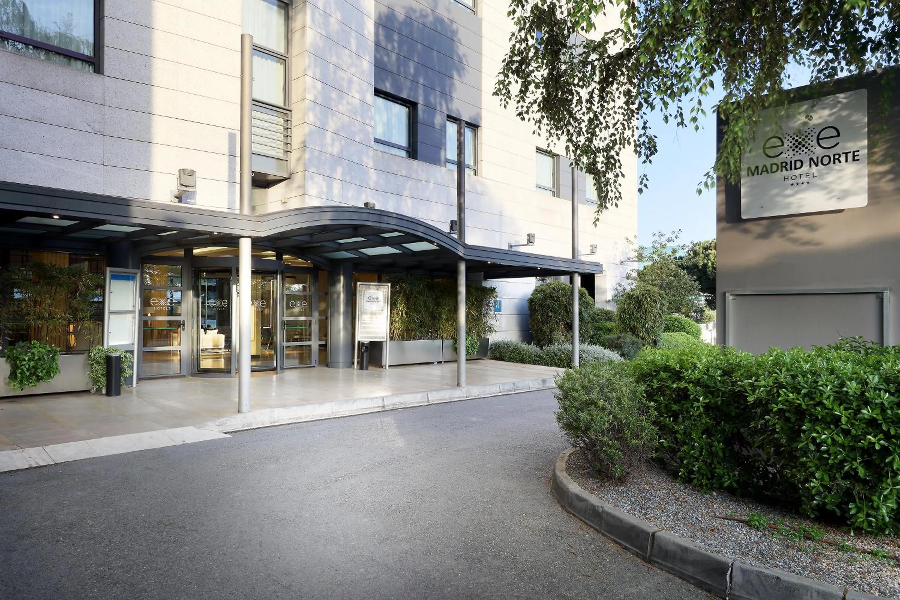 Property building in Exe Madrid Norte