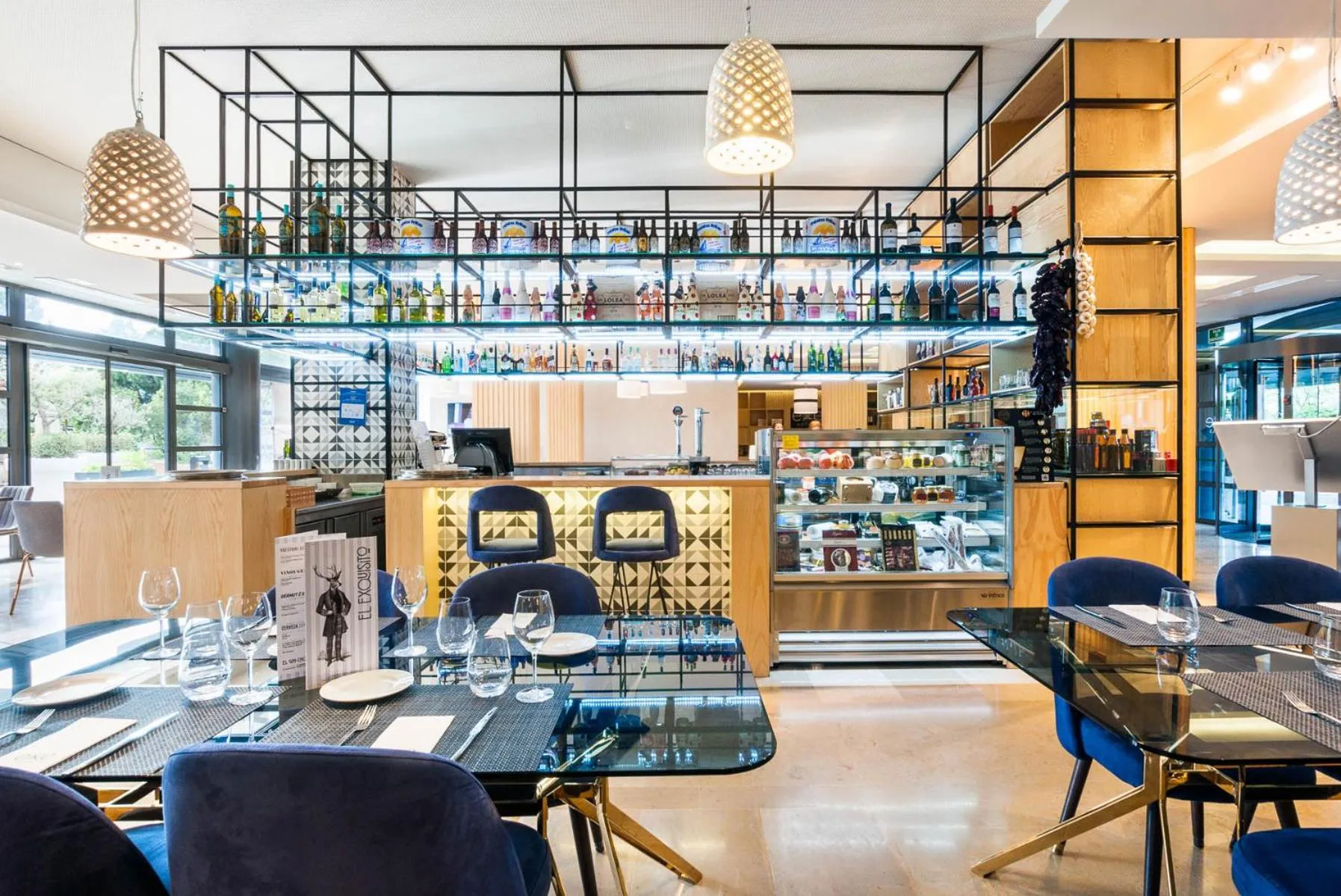 Restaurant/places to eat in Exe Madrid Norte