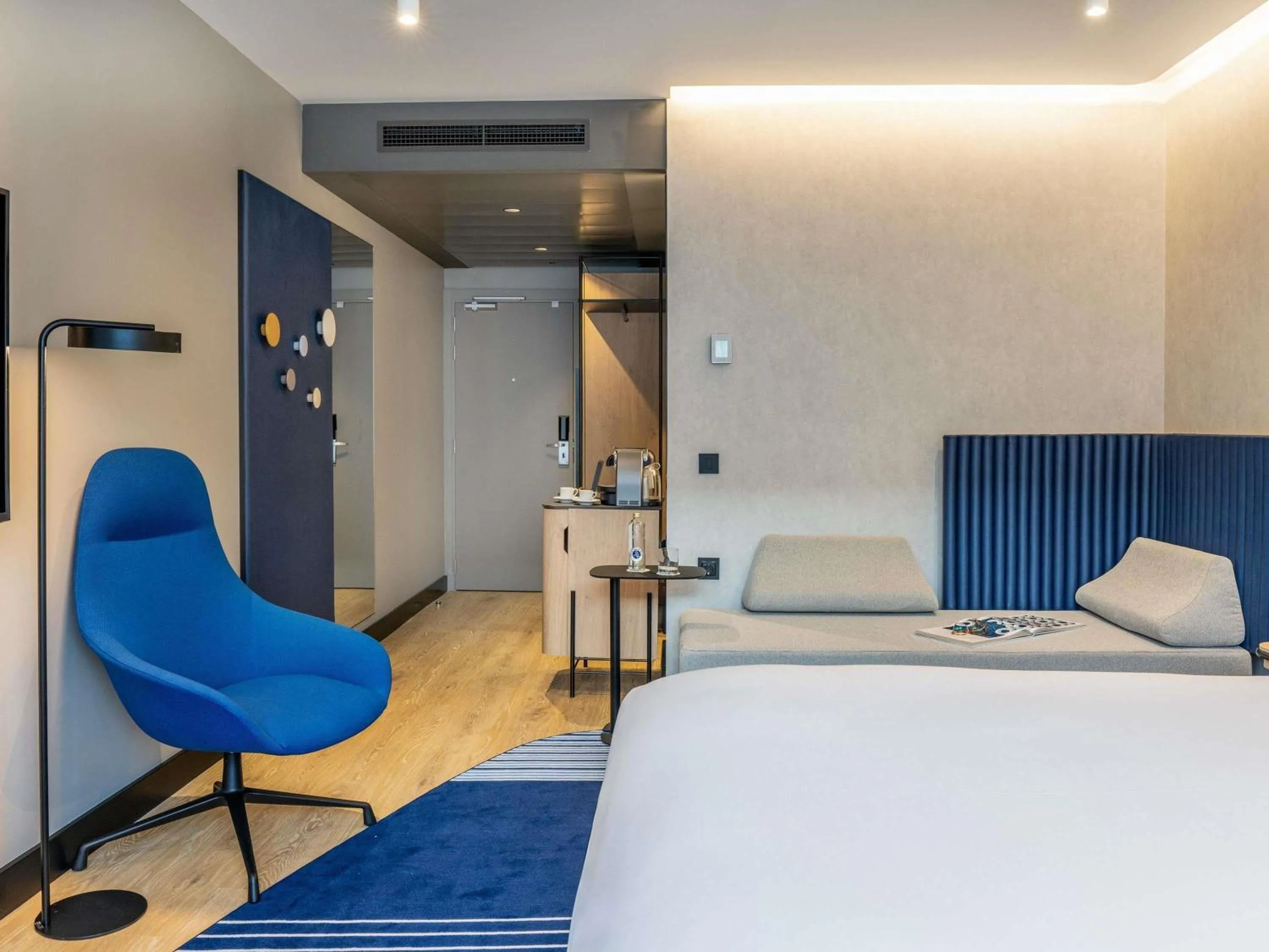 Bedroom, Bed in Novotel Campo De Las Naciones