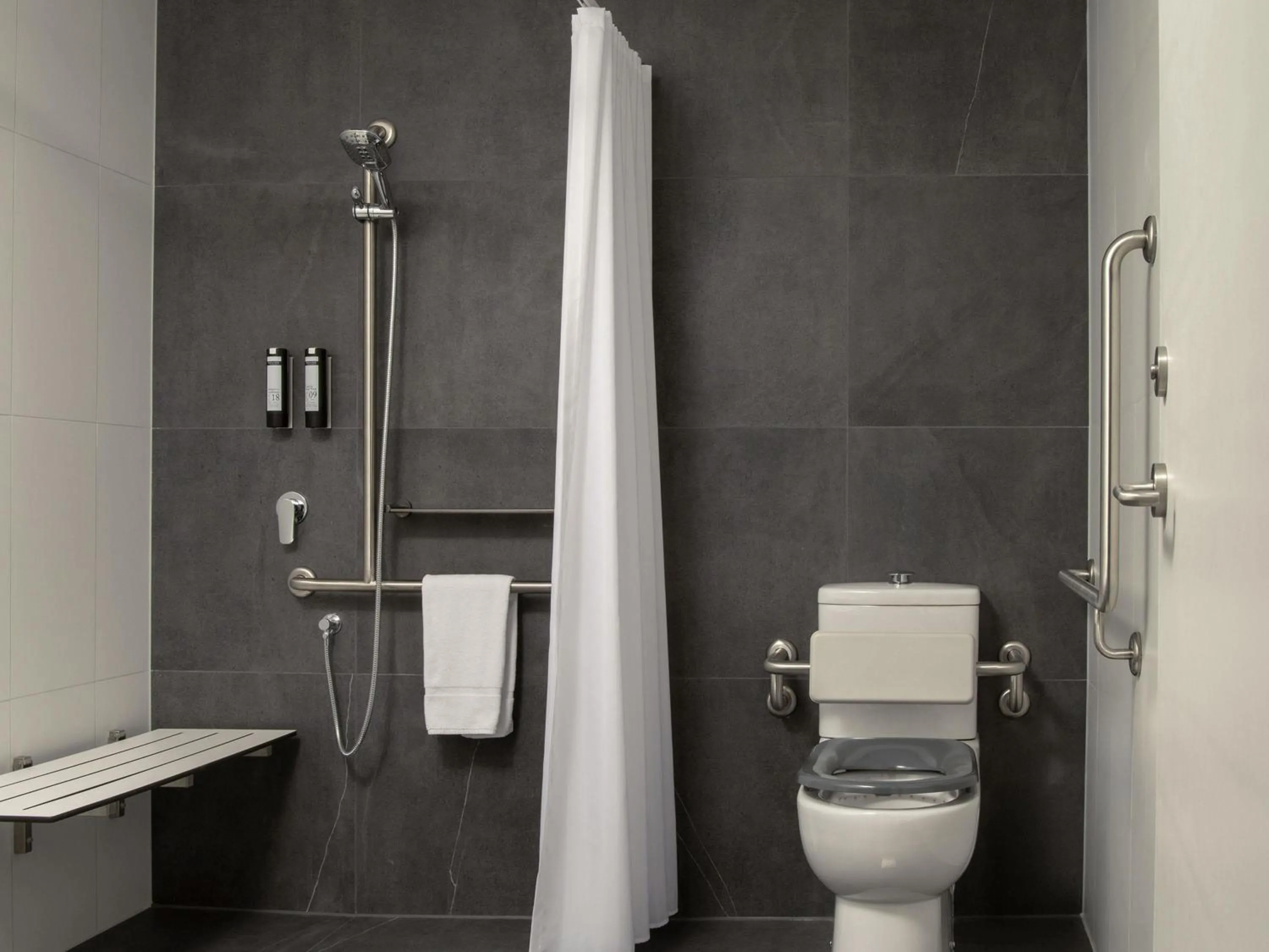 Bedroom in Mantra Tonsley Adelaide