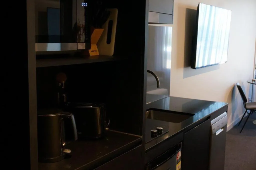 Kitchen or kitchenette in Mantra Tonsley Adelaide