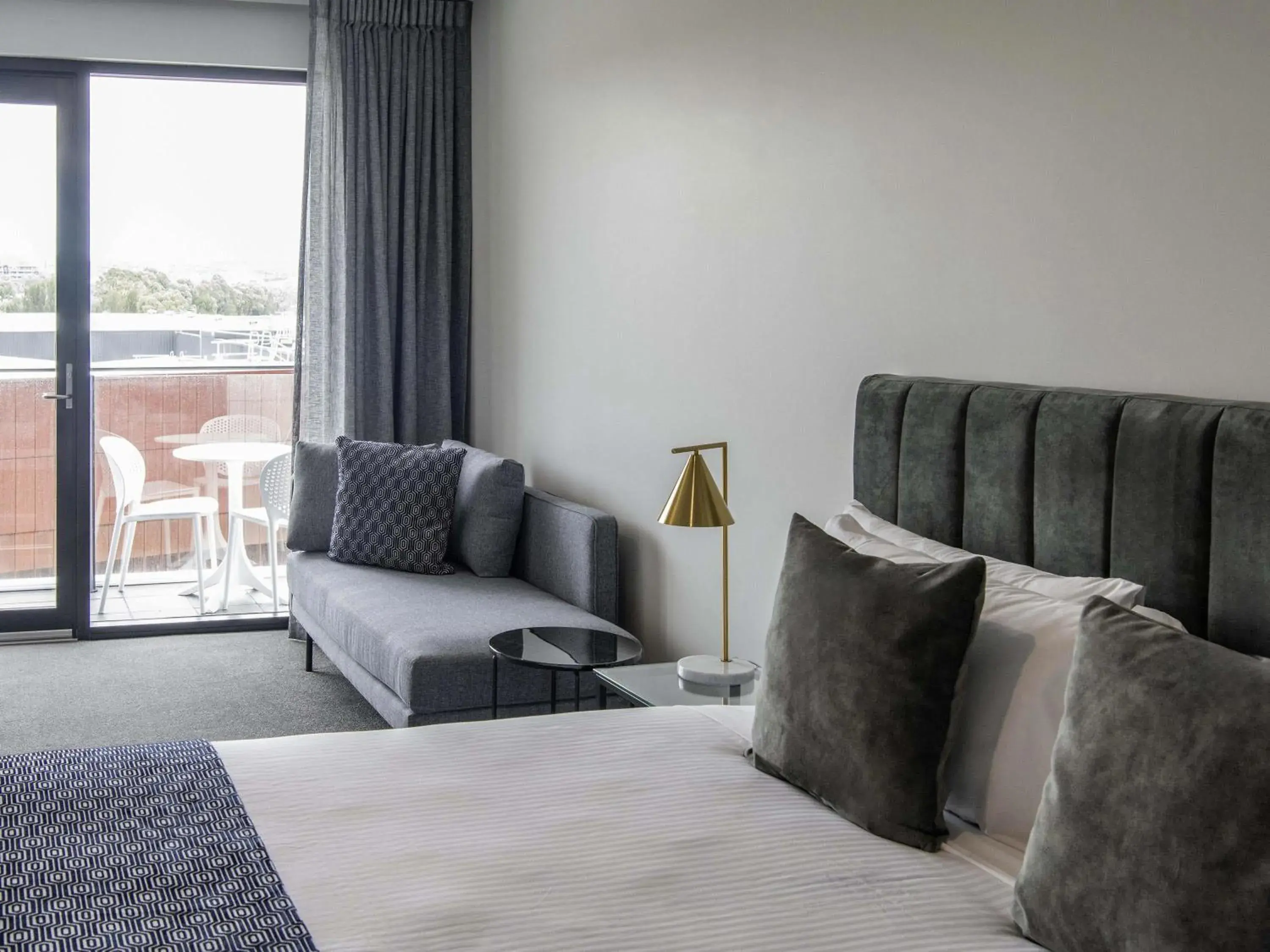 King Room with Balcony in Mantra Tonsley Adelaide King Room with Balcony in Mantra Tonsley Adelaide