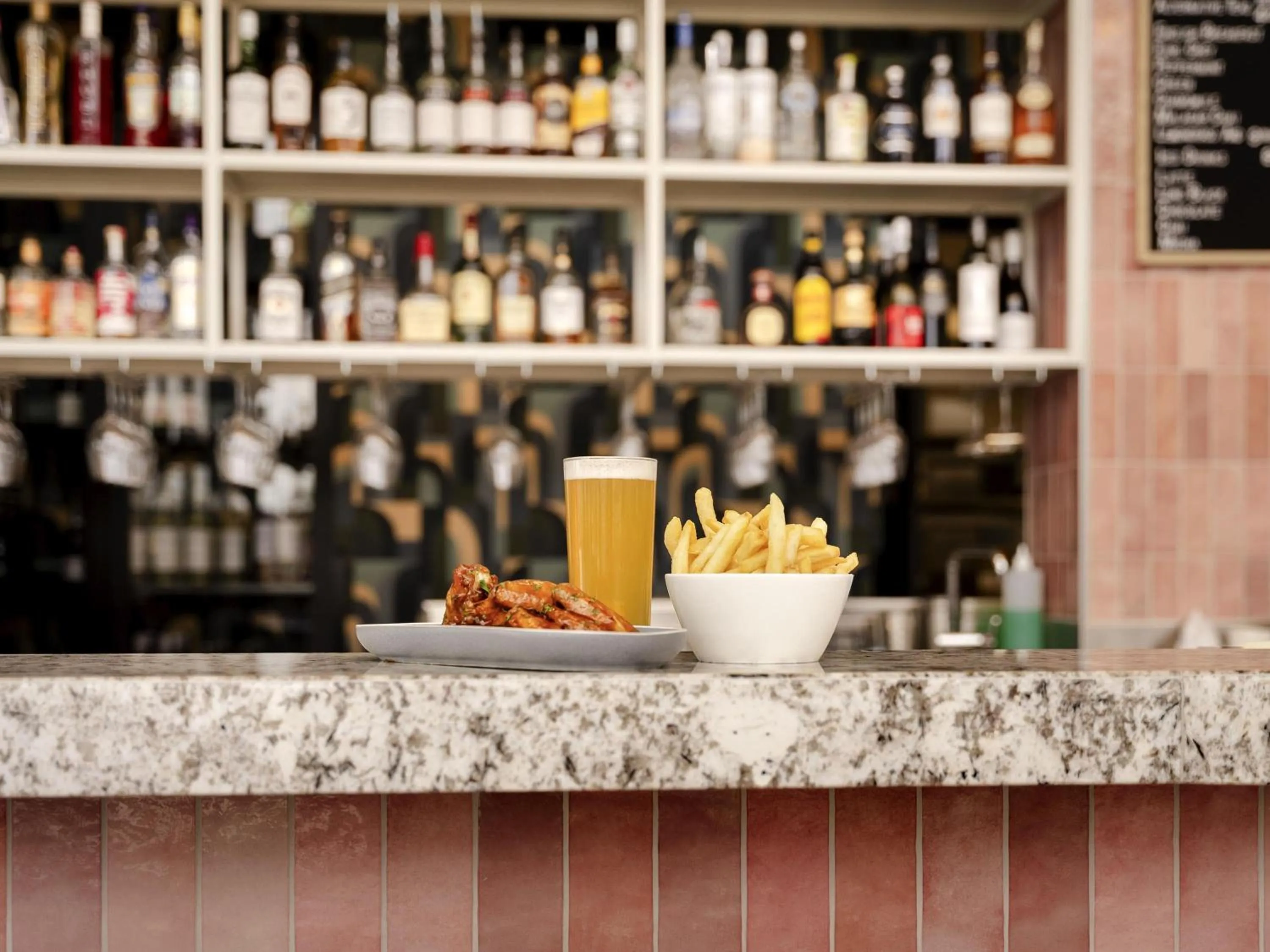 Restaurant/places to eat in Mantra Tonsley Adelaide