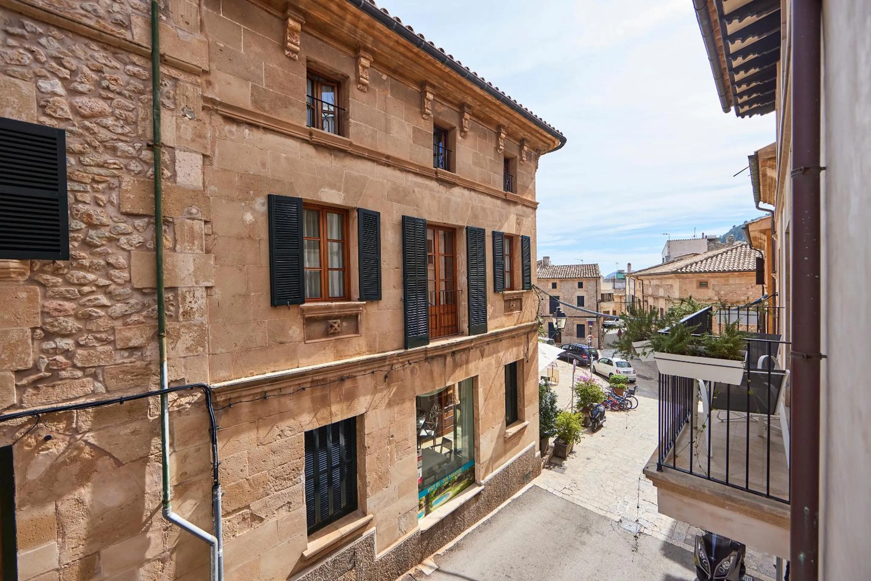 Facade/entrance in Casa Son Sant Jordi