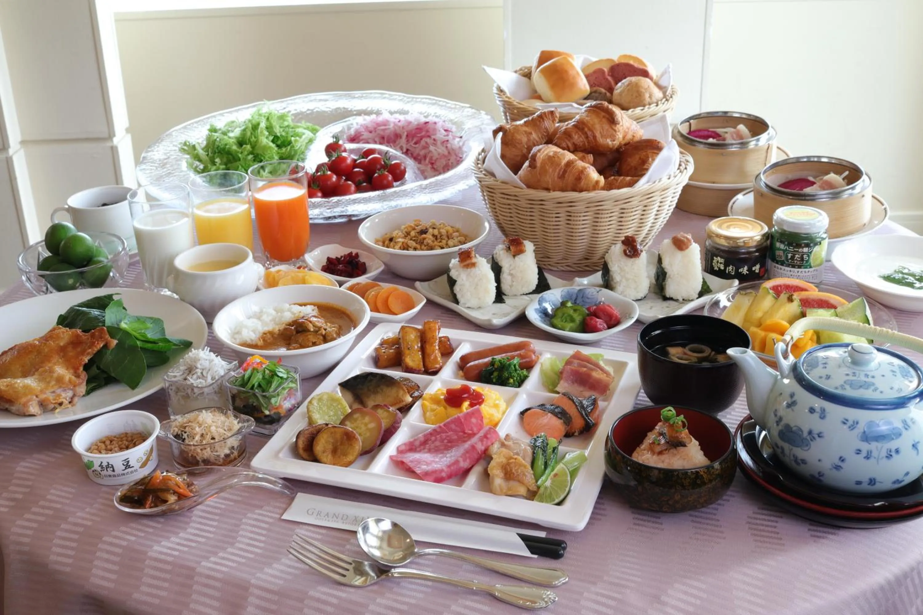 Buffet breakfast in Grand Xiv naruto the lodge