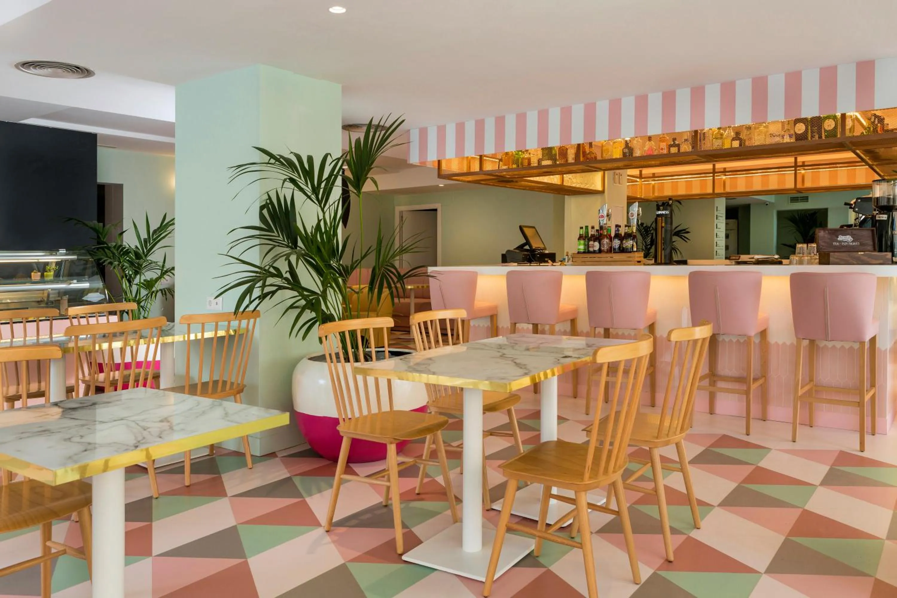 Food and drinks in The Agir Springs Hotel by Medplaya