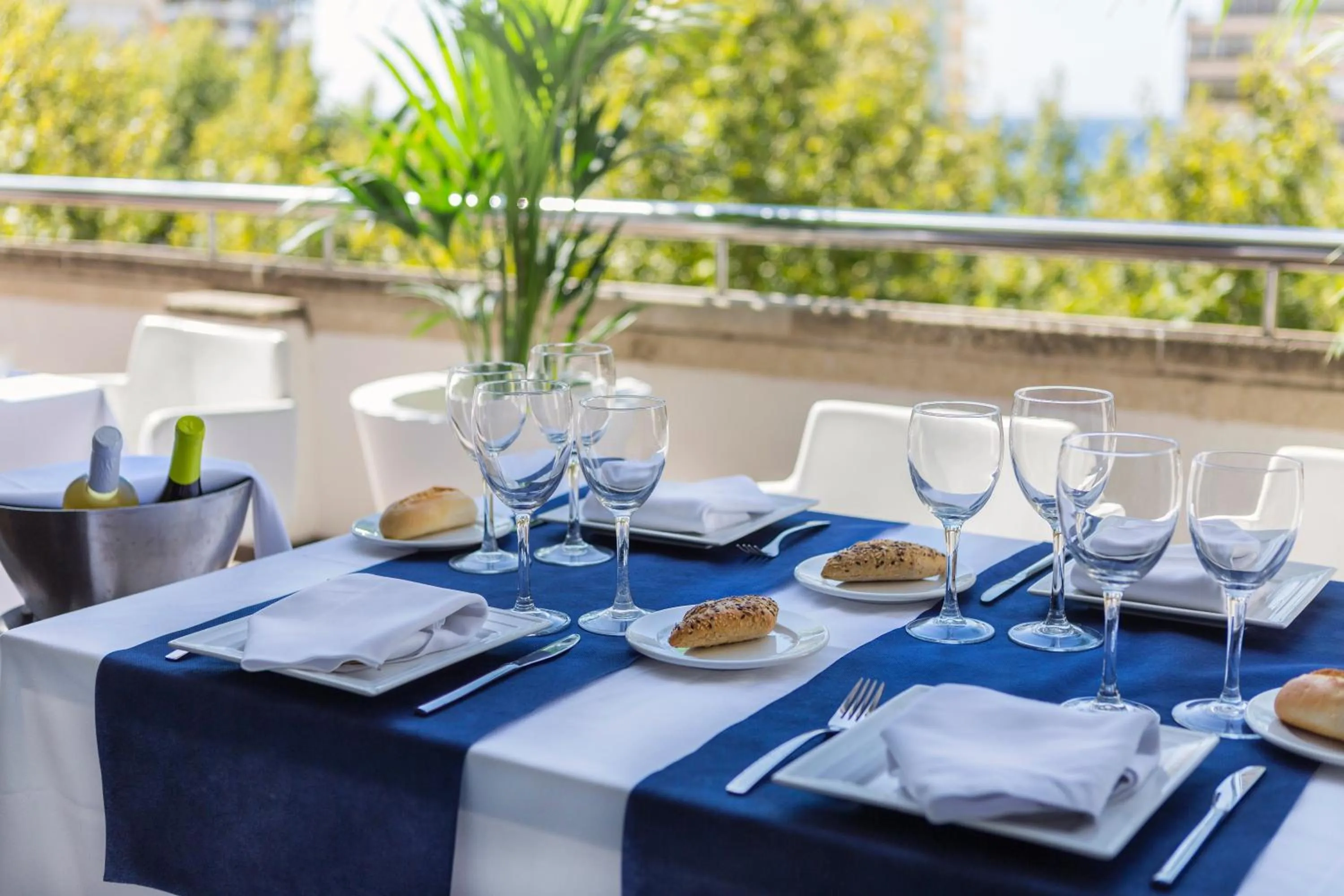 Restaurant/places to eat in The Agir Springs Hotel by Medplaya