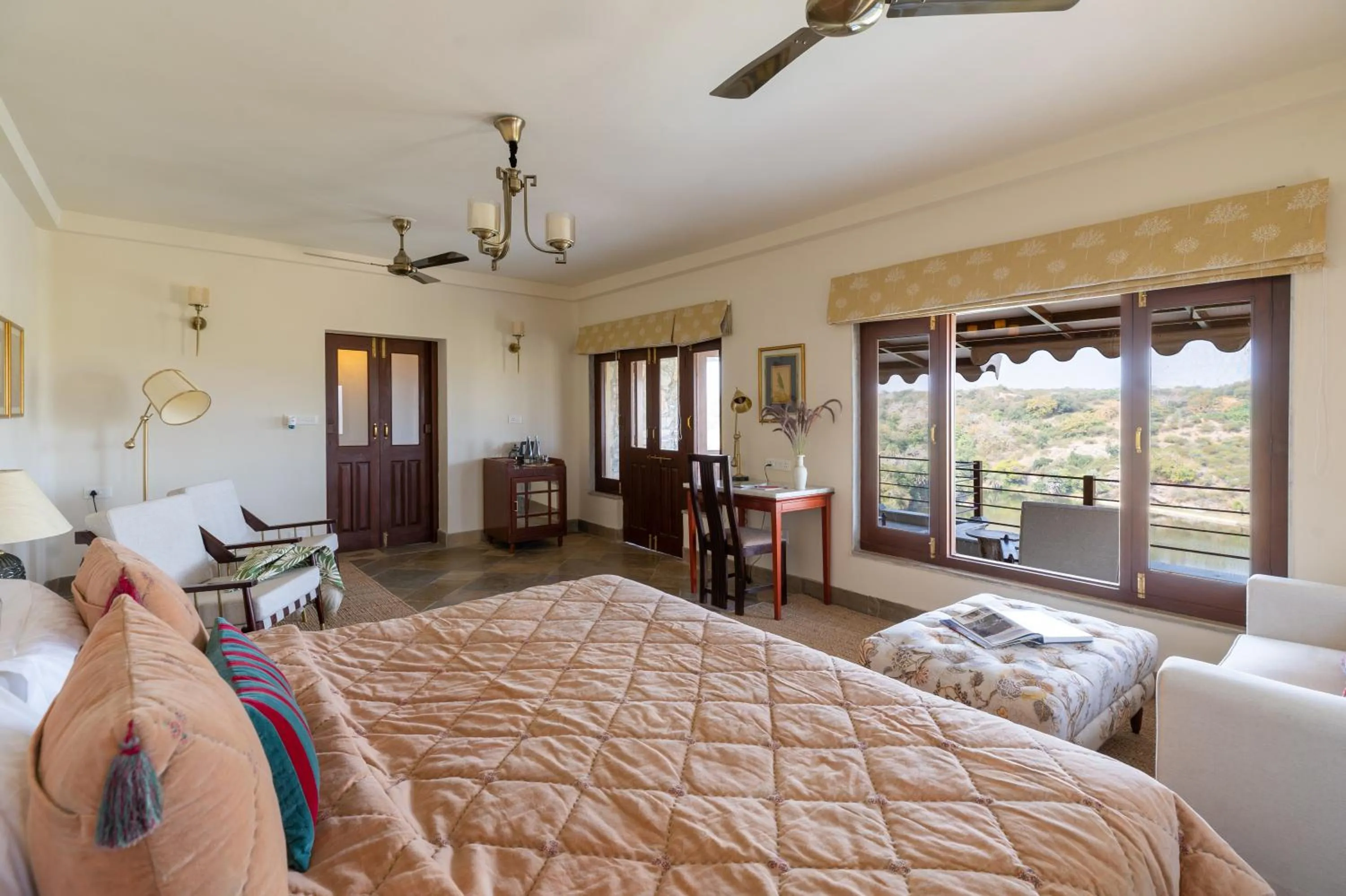 Photo of the whole room, Bed in Chunda Shikar Oudi