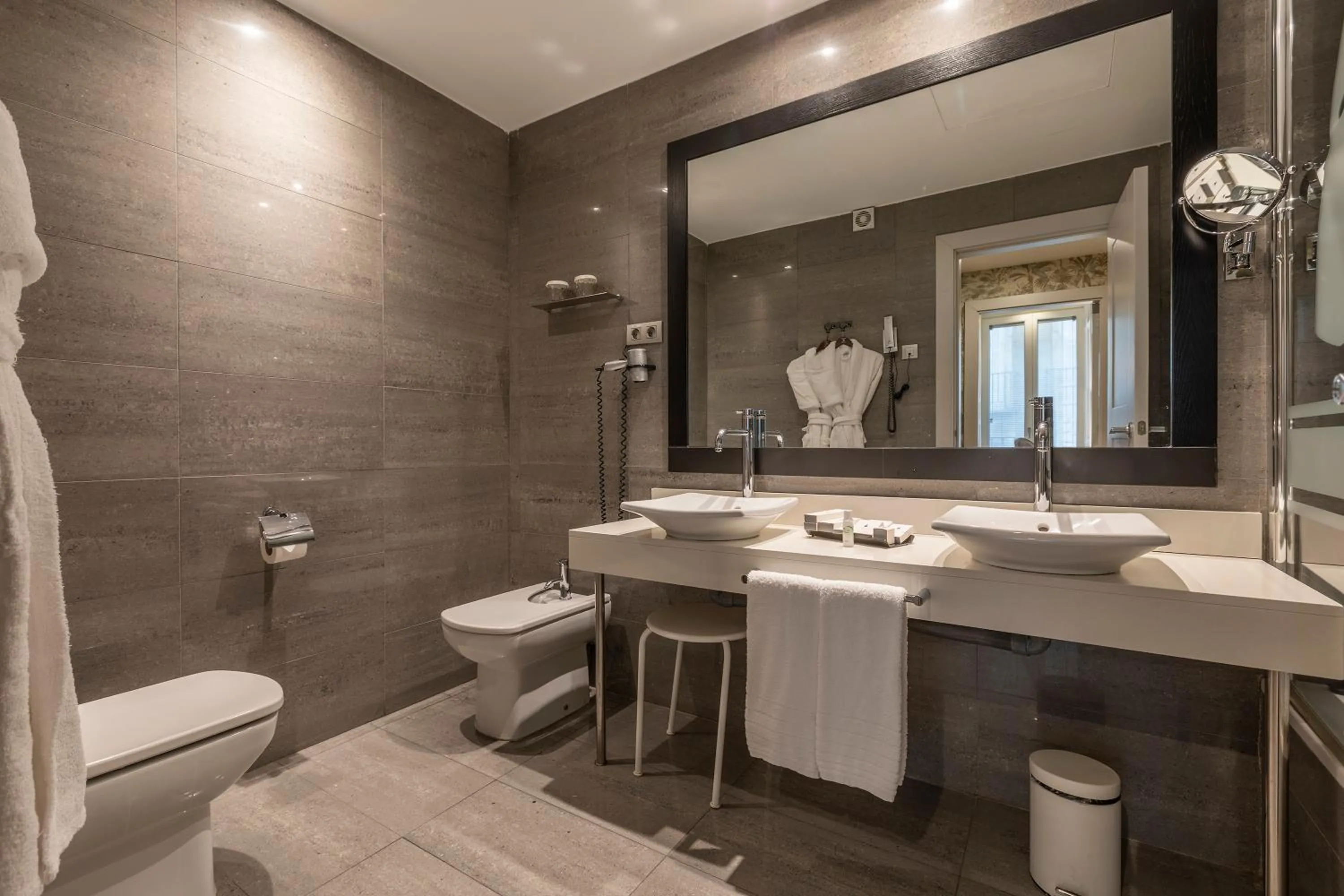 Bathroom in Hotel Meninas - Boutique Opera