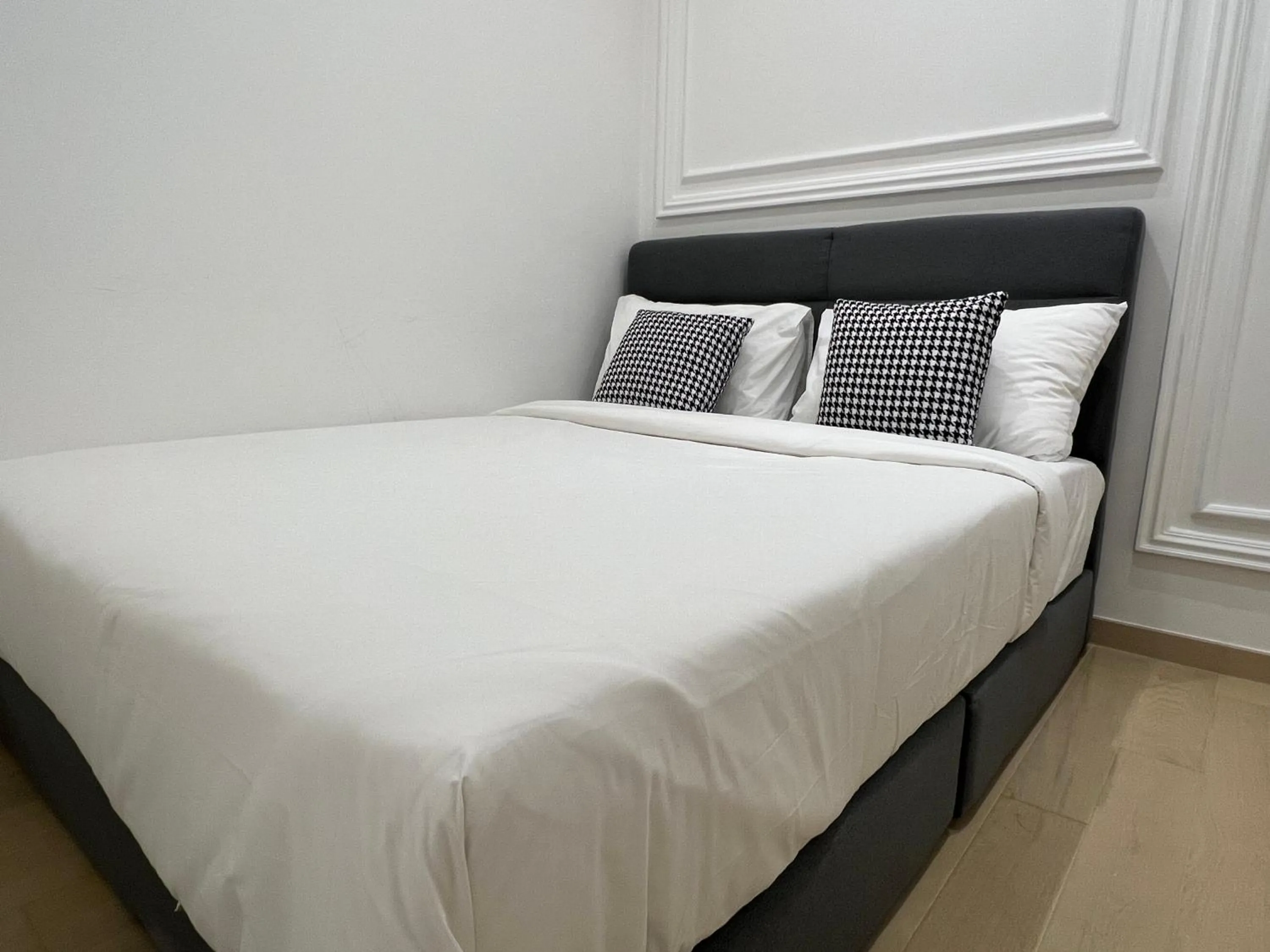 Bed in Eaton Residences KLCC by WSD