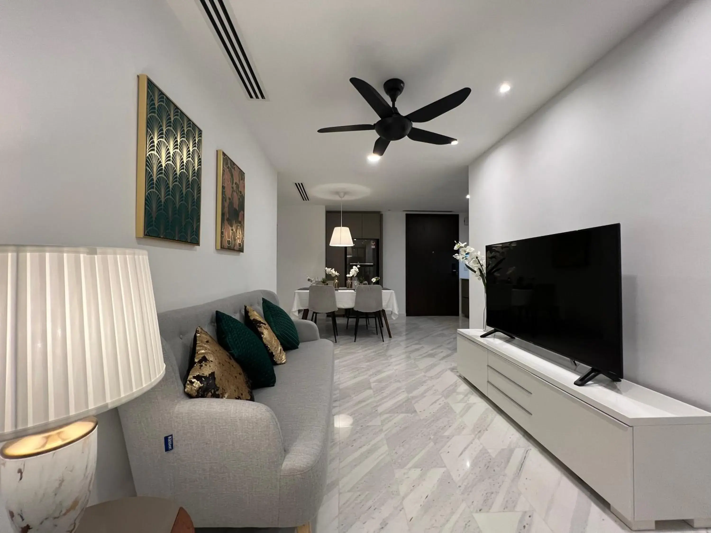 Superior King Suite in Eaton Residences KLCC by WSD Superior King Suite in Eaton Residences KLCC by WSD