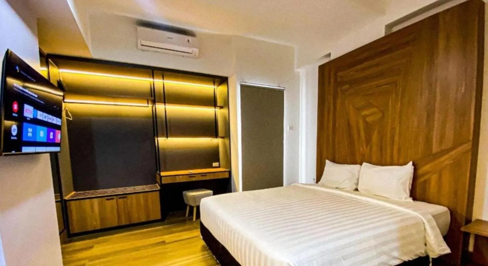 Bed in One Living At Menara One