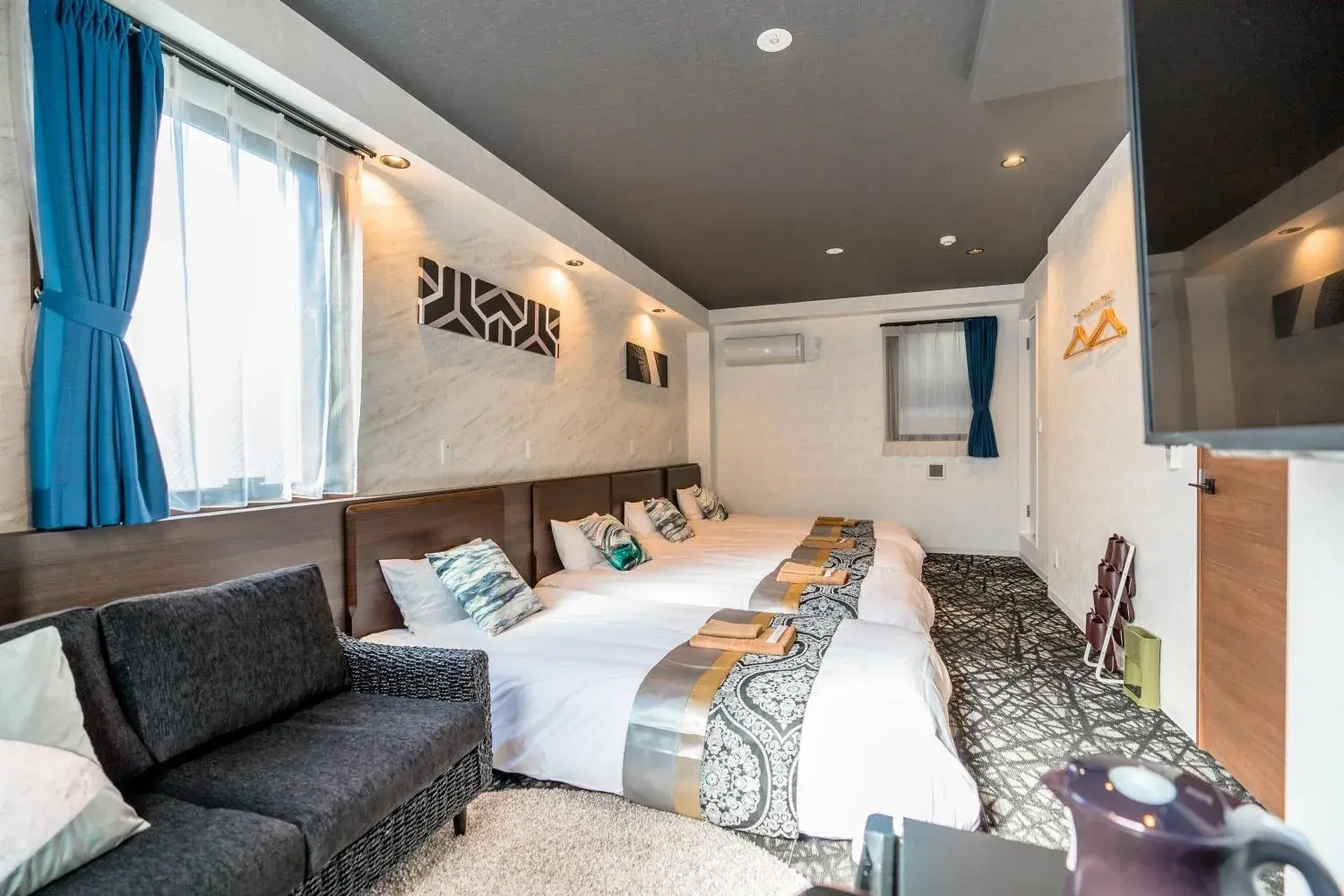 UCHI Asakusabashi UCHI Asakusabashi