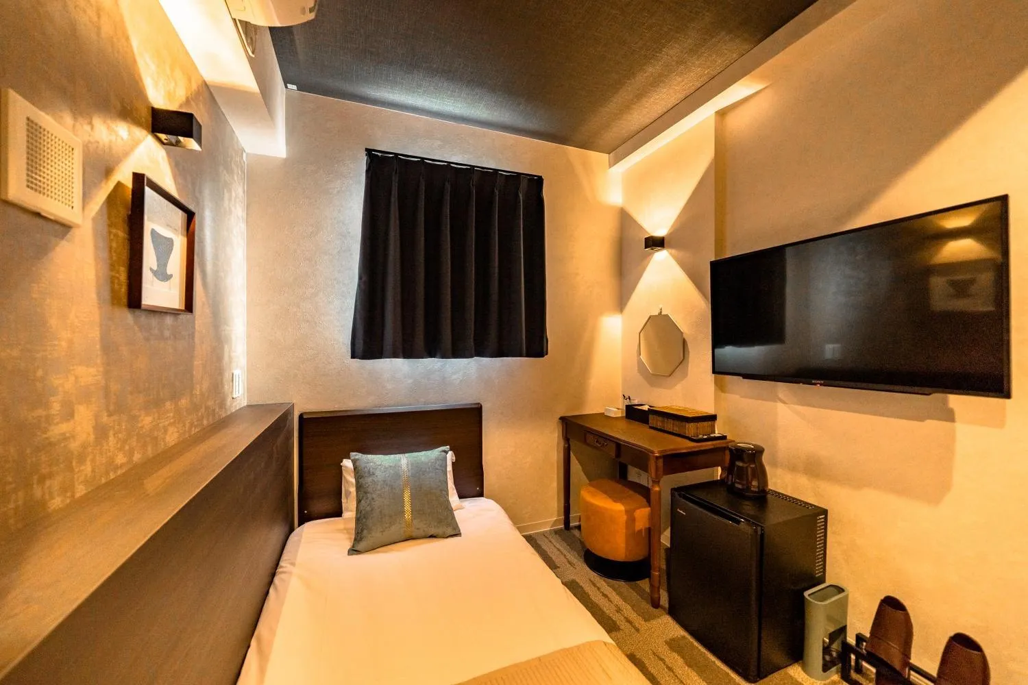 Bed in UCHI Asakusabashi