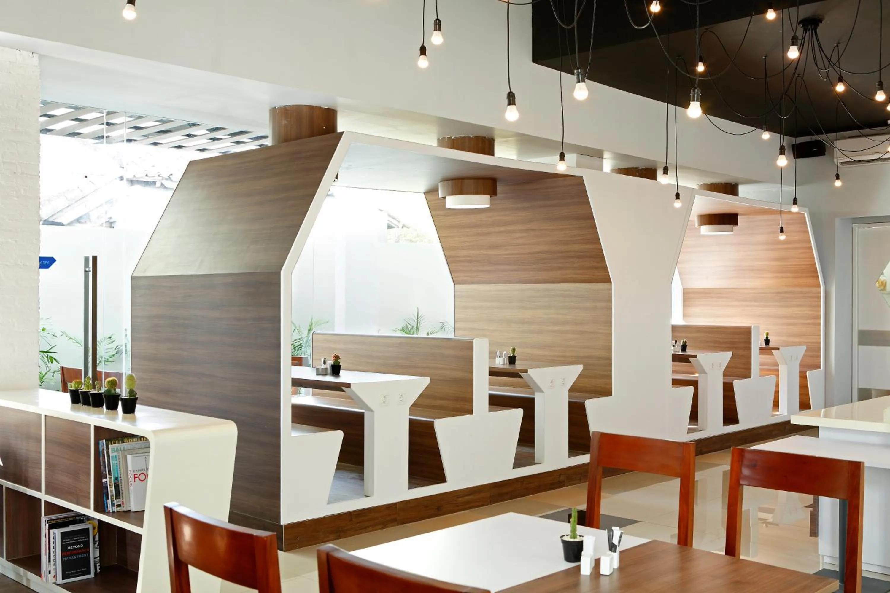 Berry Biz Hotel Sunset Road