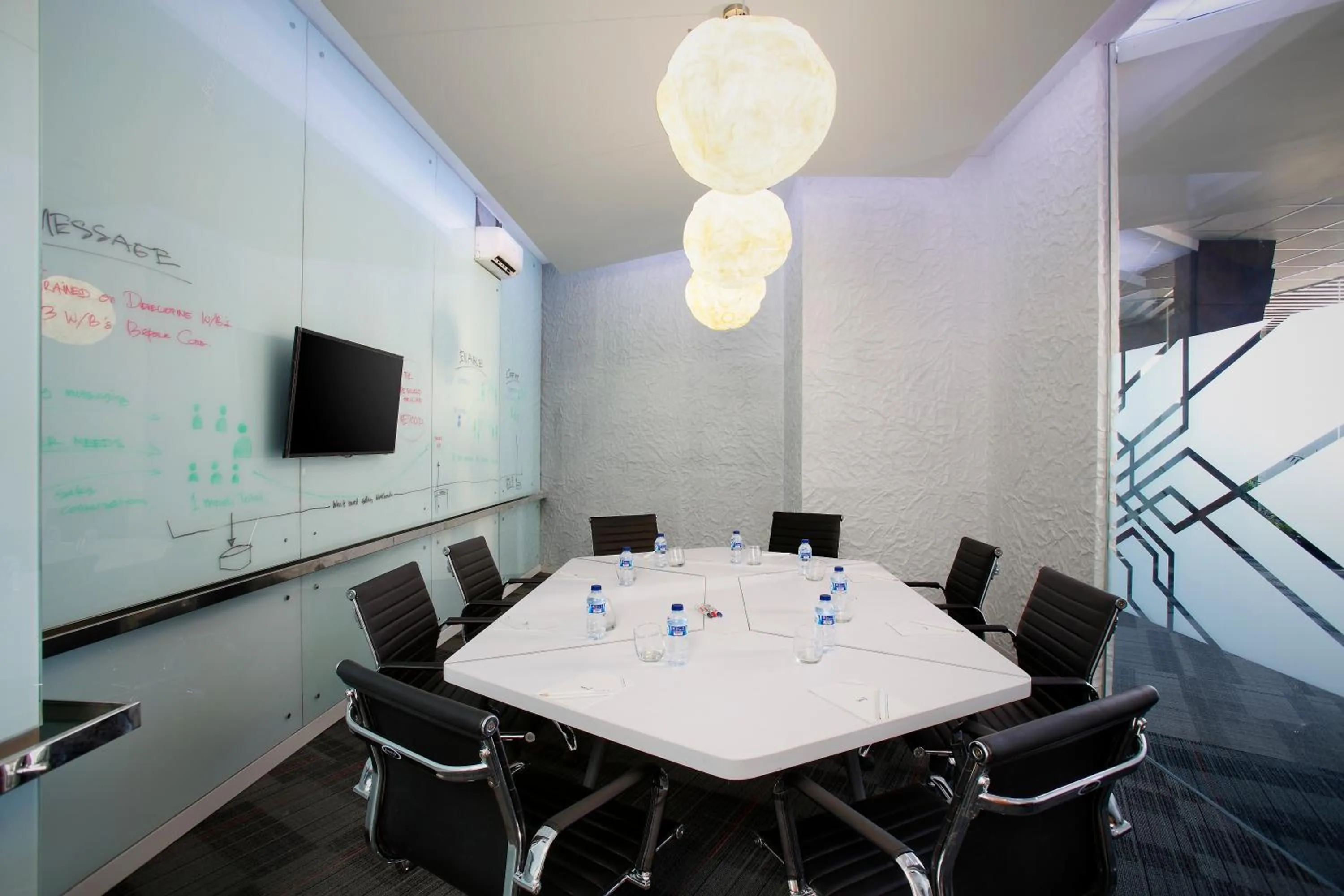 Berry Biz Hotel Sunset Road