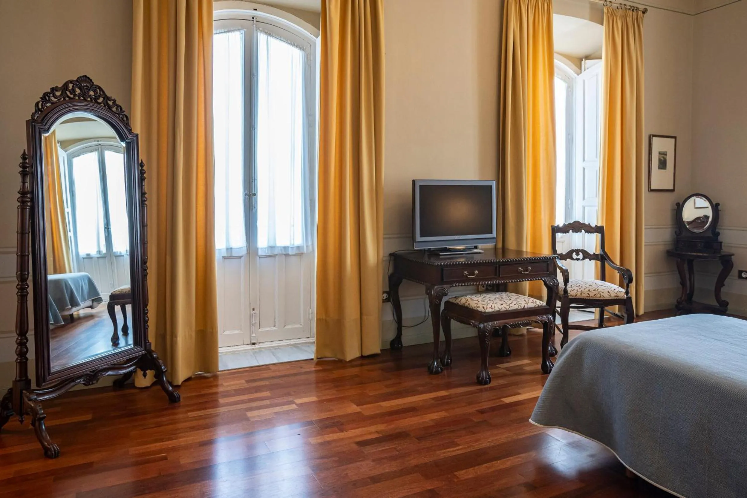 TV and multimedia, Bed in Hotel Mirador de Llerena