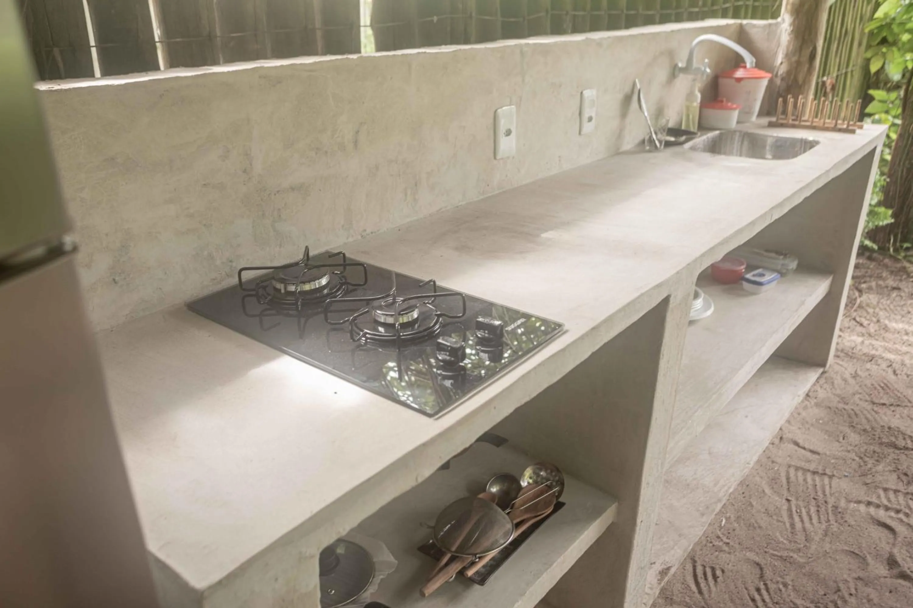 Kitchen or kitchenette in Pousada Deus mim Deu