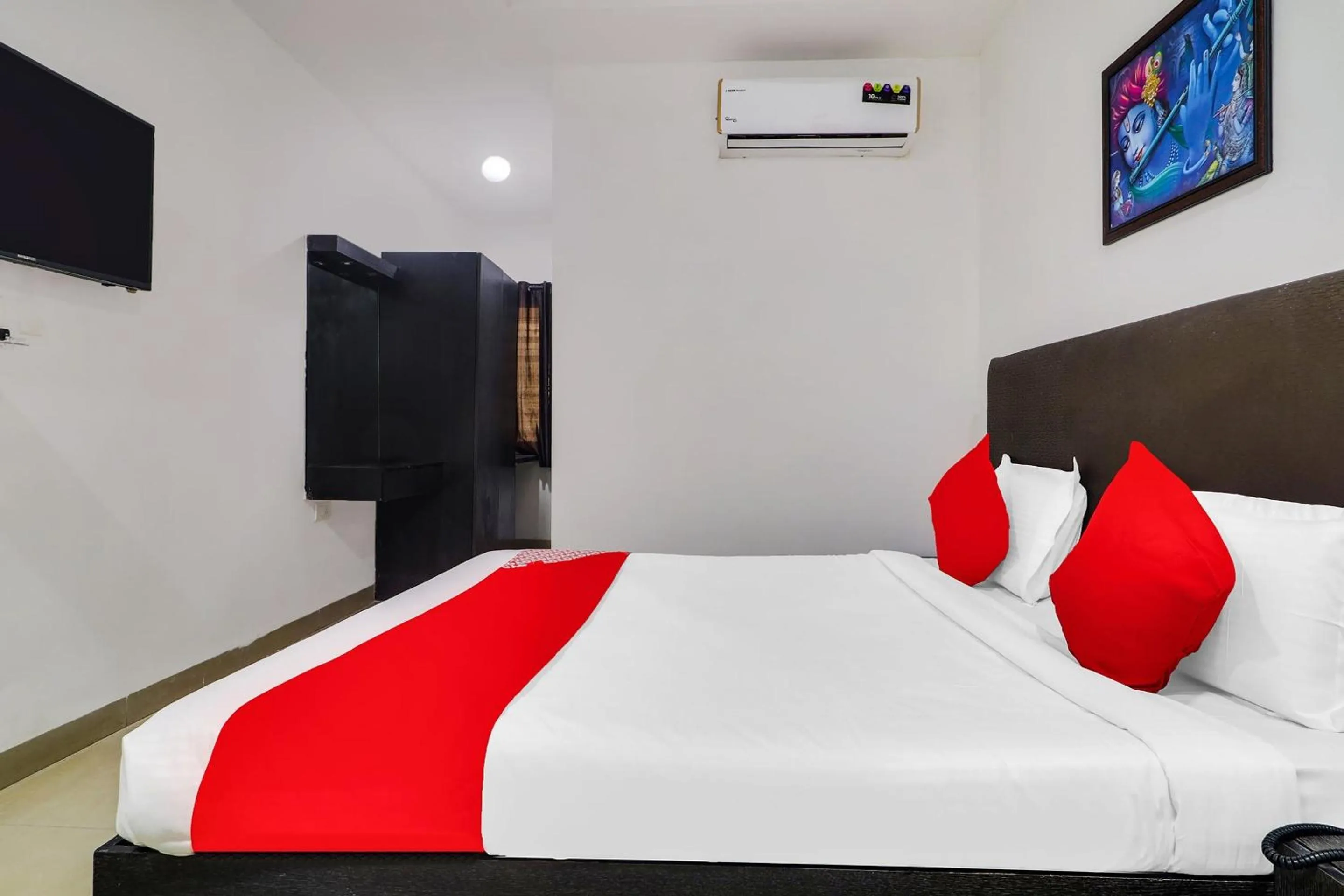 Bedroom, Bed in Super Hotel O Qualia Hotel Dilsukhnagar Near Dilsukhnagar Metro Station