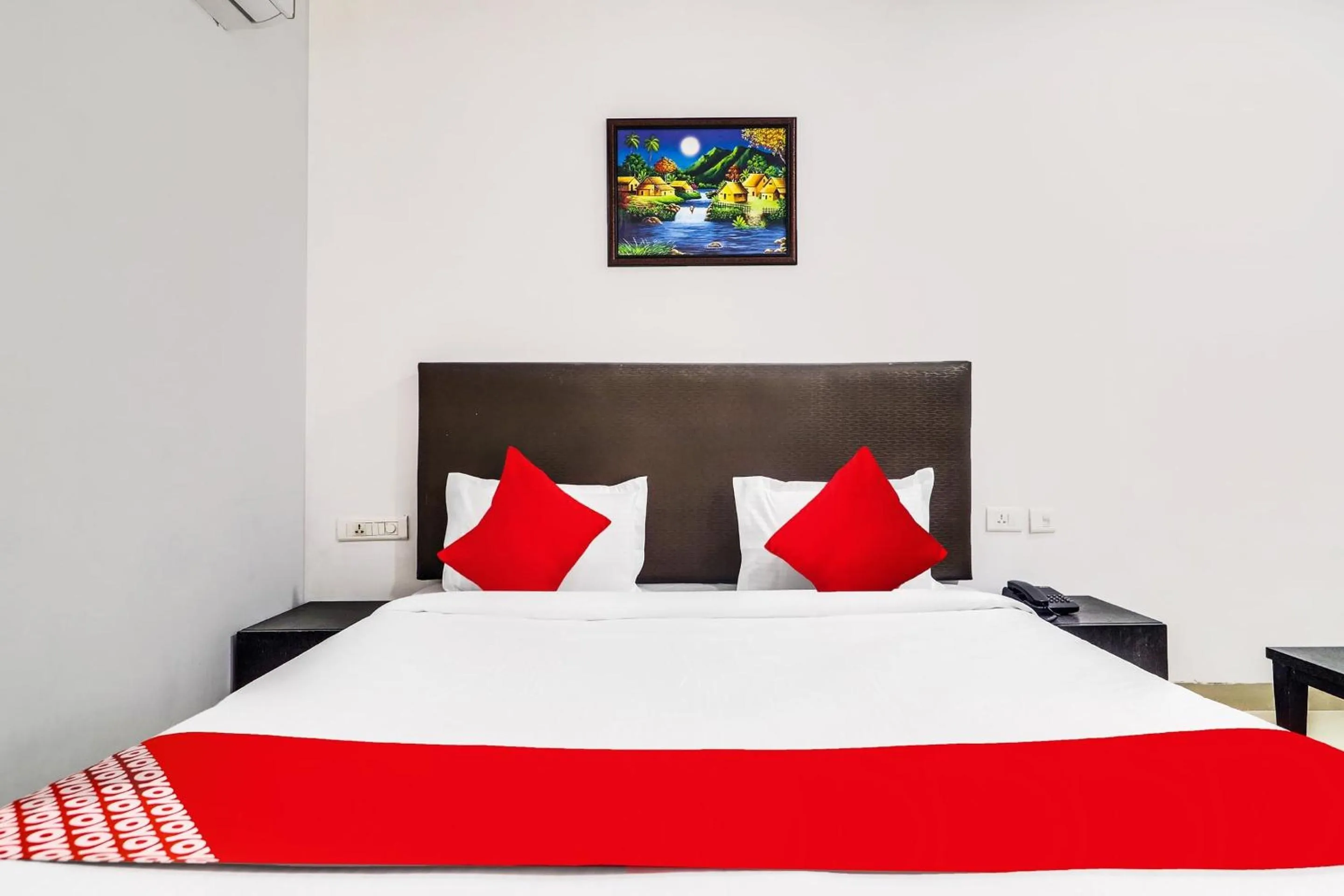 Bedroom, Bed in Super Hotel O Qualia Hotel Dilsukhnagar Near Dilsukhnagar Metro Station