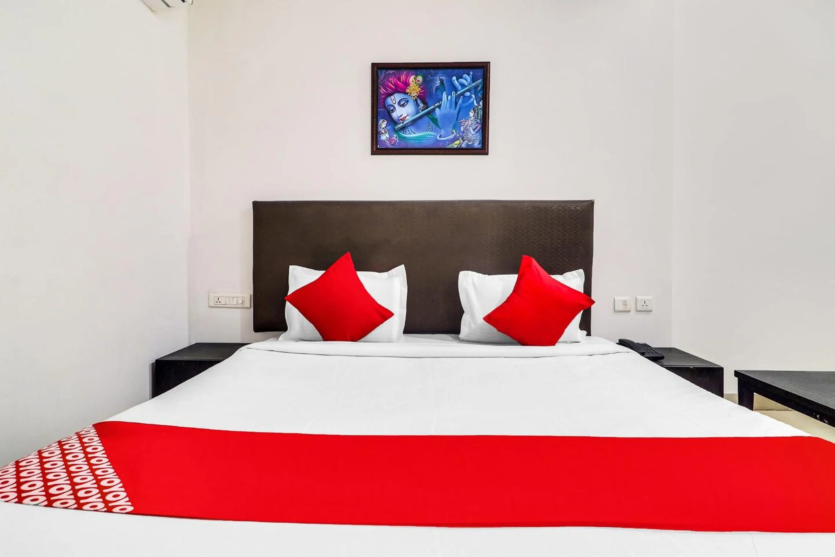 Bedroom, Bed in Super Hotel O Qualia Hotel Dilsukhnagar Near Dilsukhnagar Metro Station