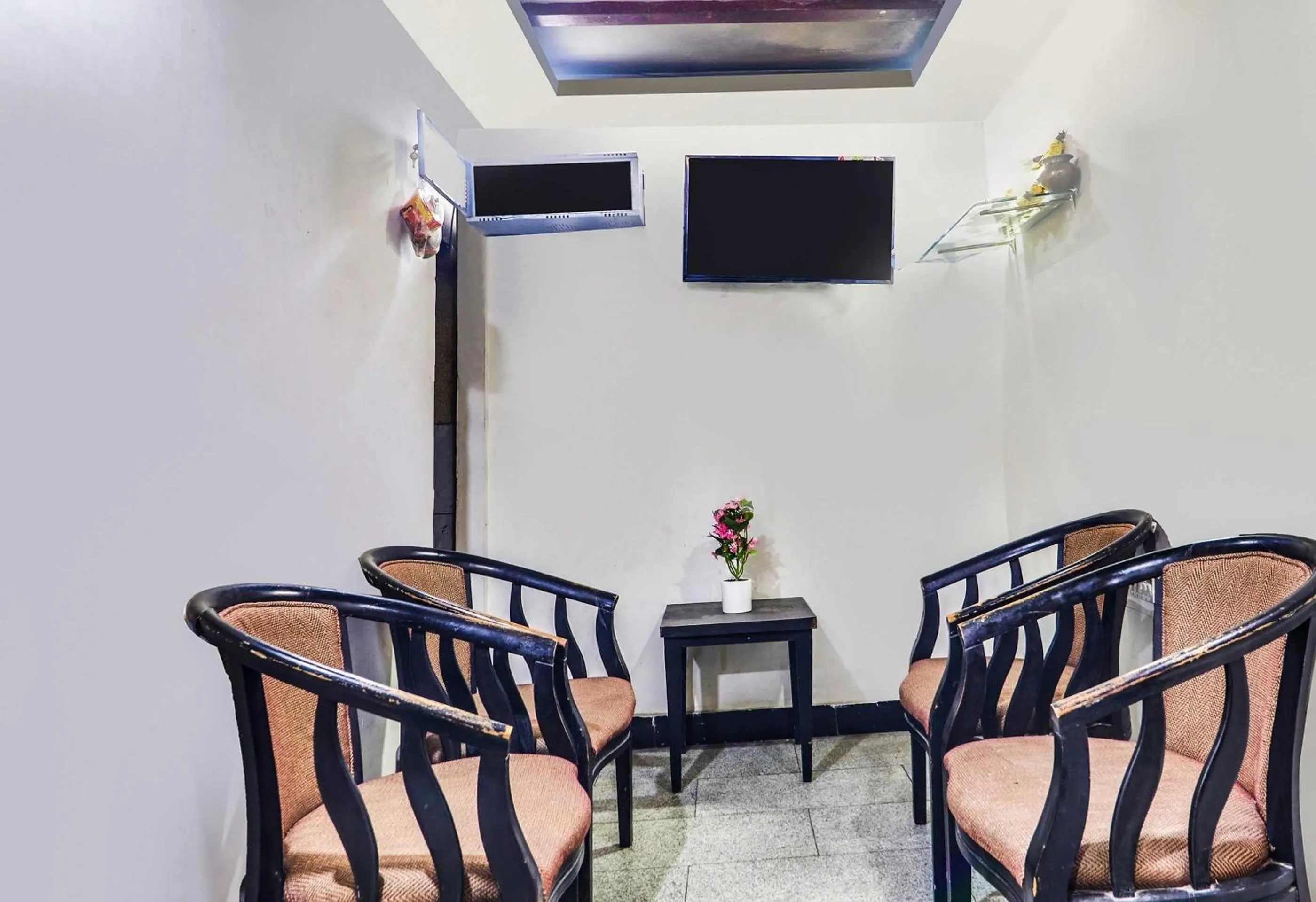 Lobby or reception in Super Hotel O Qualia Hotel Dilsukhnagar Near Dilsukhnagar Metro Station
