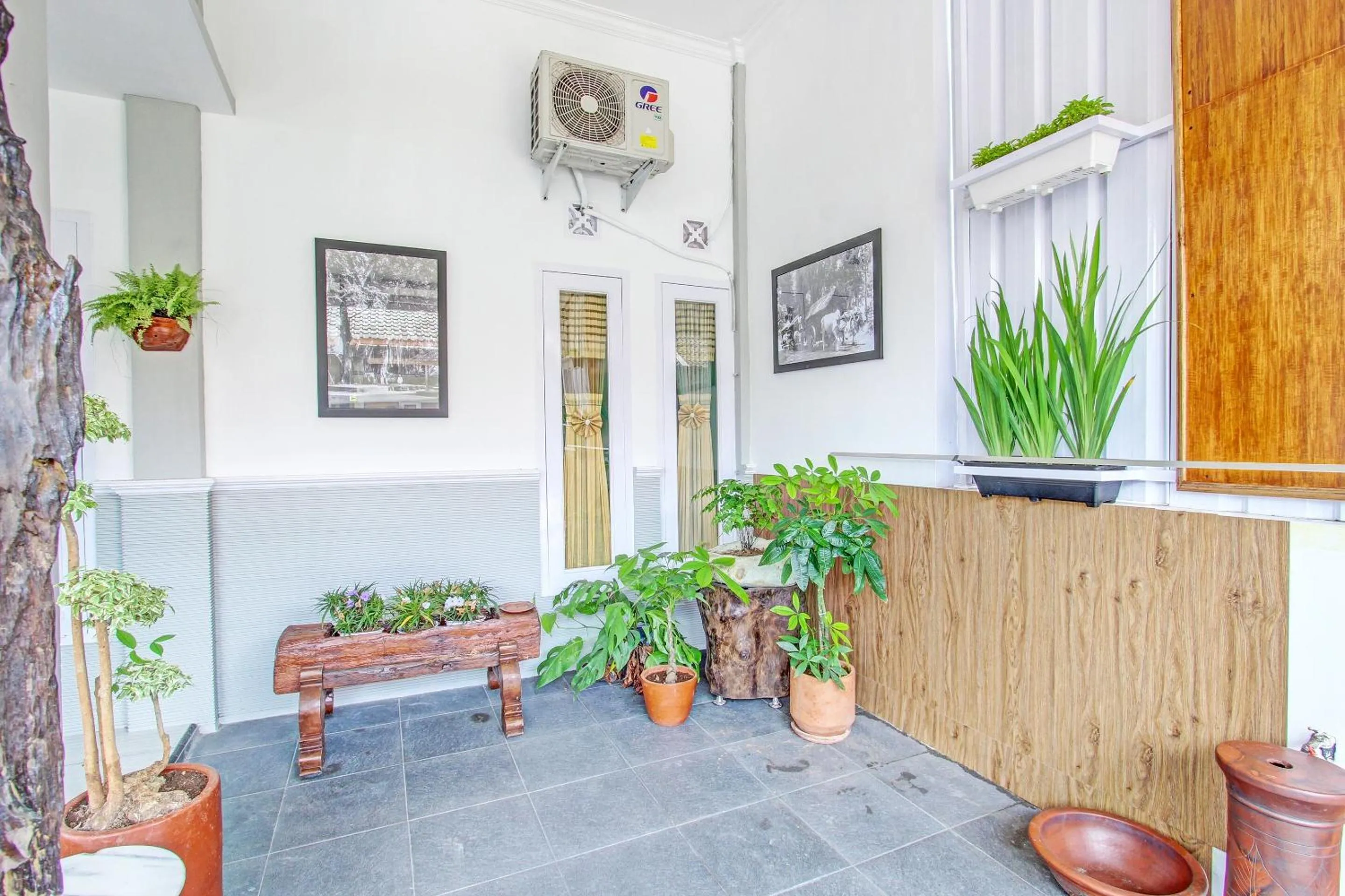 Lobby or reception in Hotel O Homestay Grand Mahkota Permai Syariah