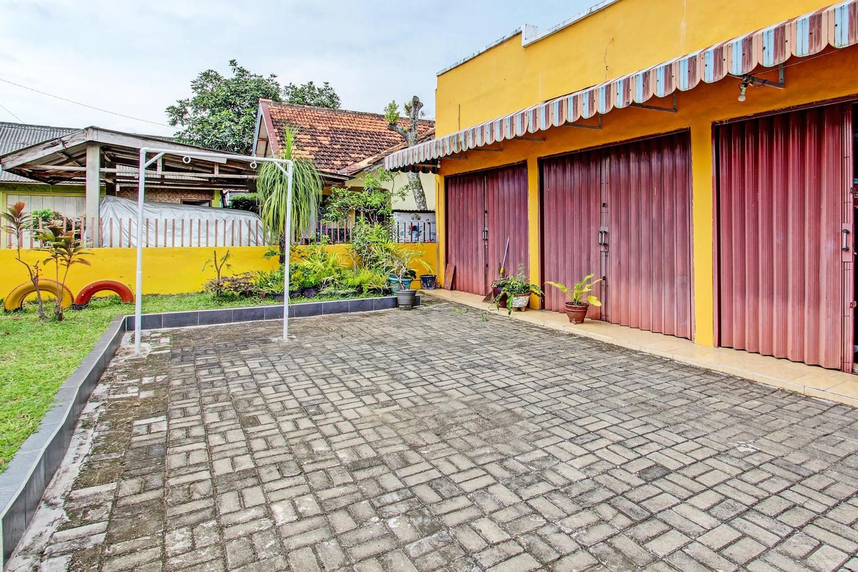 Lobby or reception in Hotel O Homestay Akbar Aufa Syariah