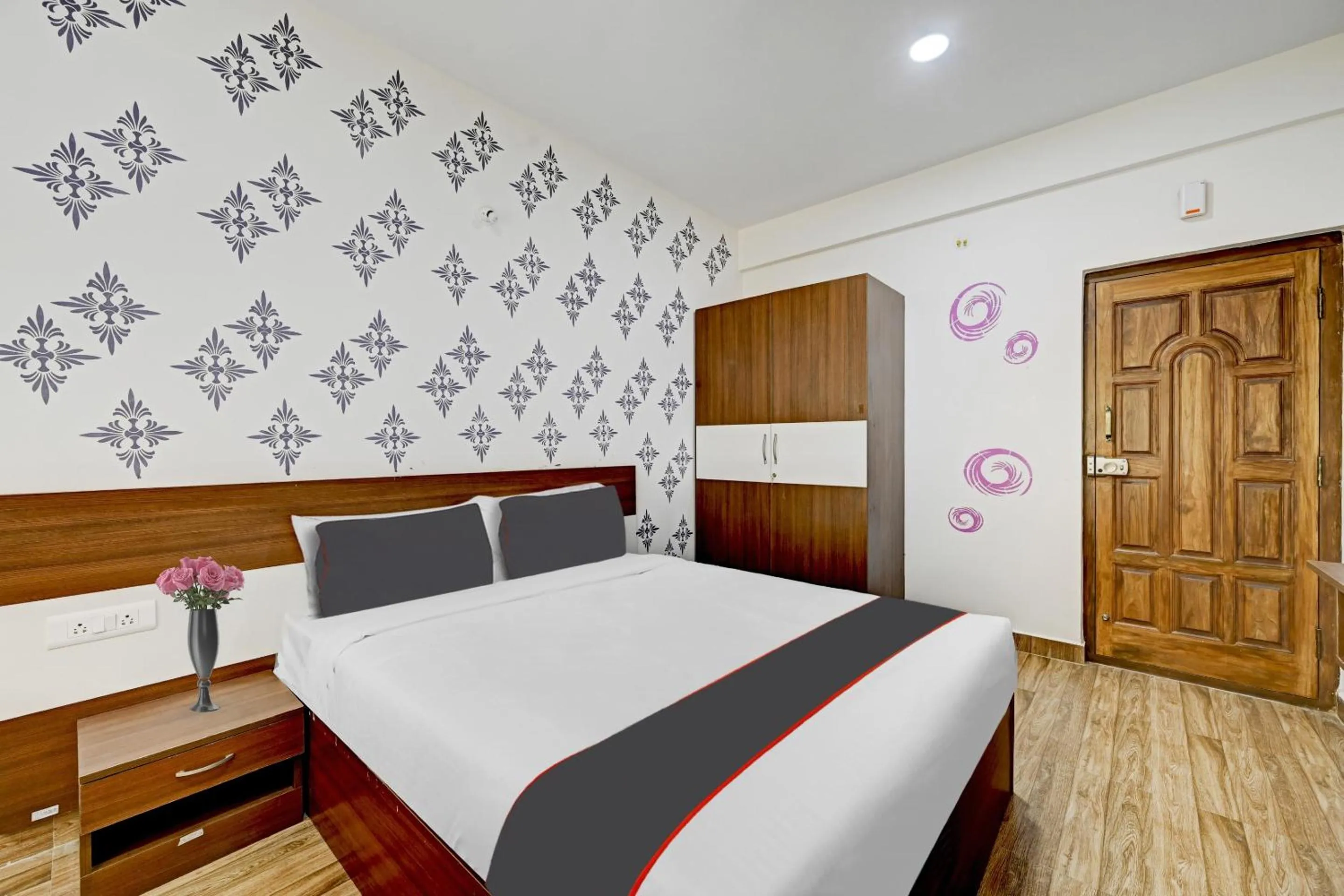 Bedroom, Bed in Super Capital O Prince Venue