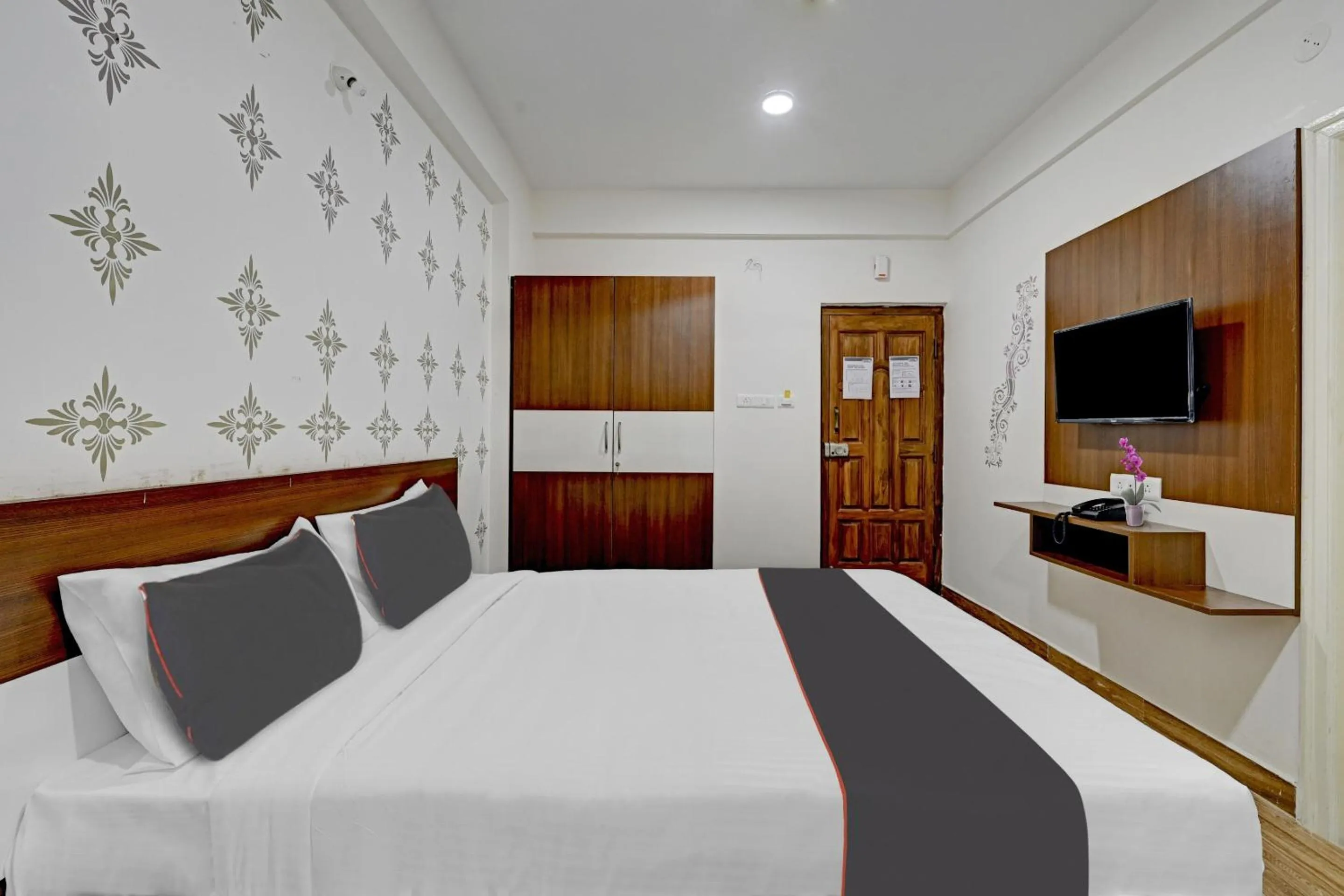 Bedroom, Bed in Super Capital O Prince Venue