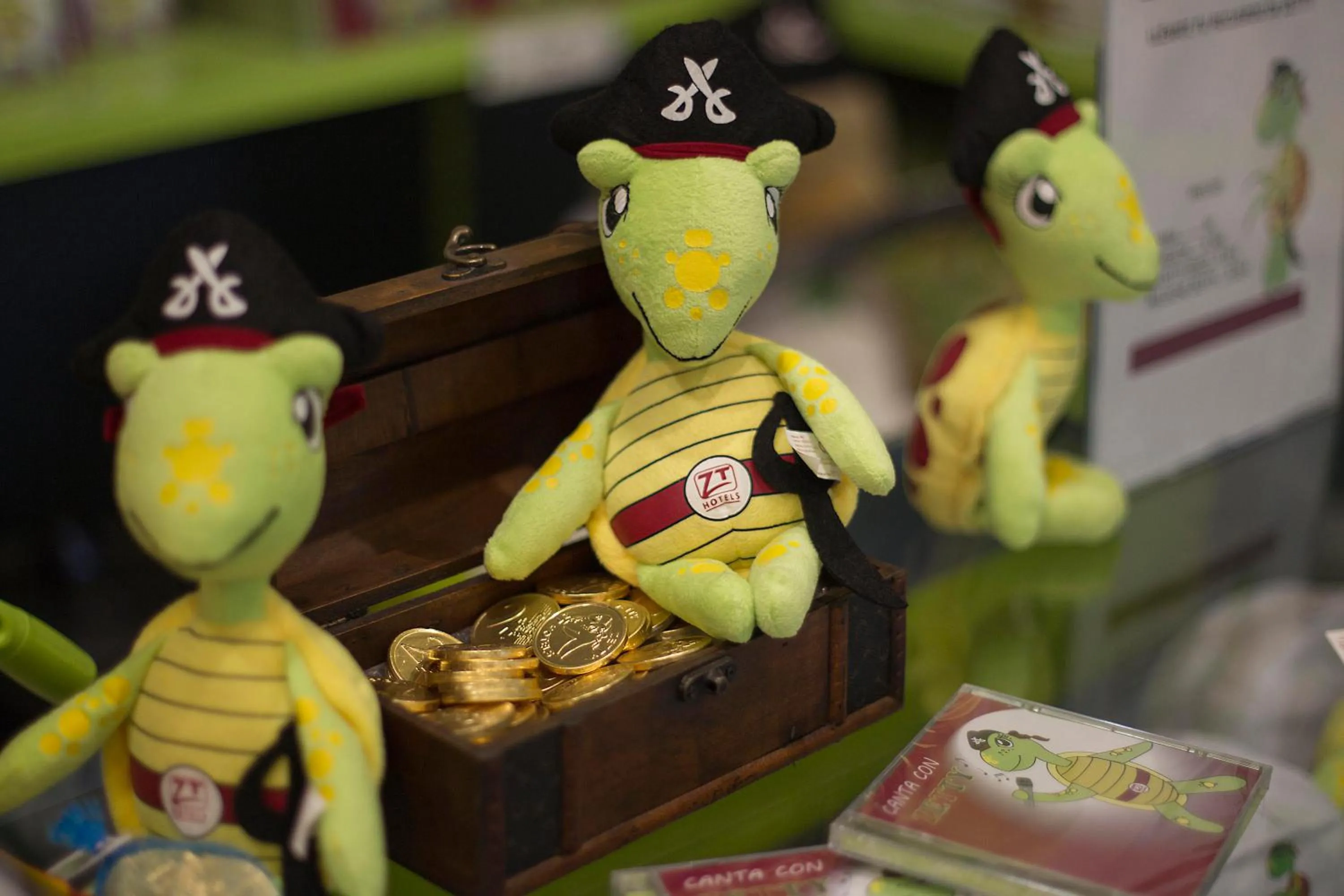 On-site shops in Peñiscola Plaza Suites