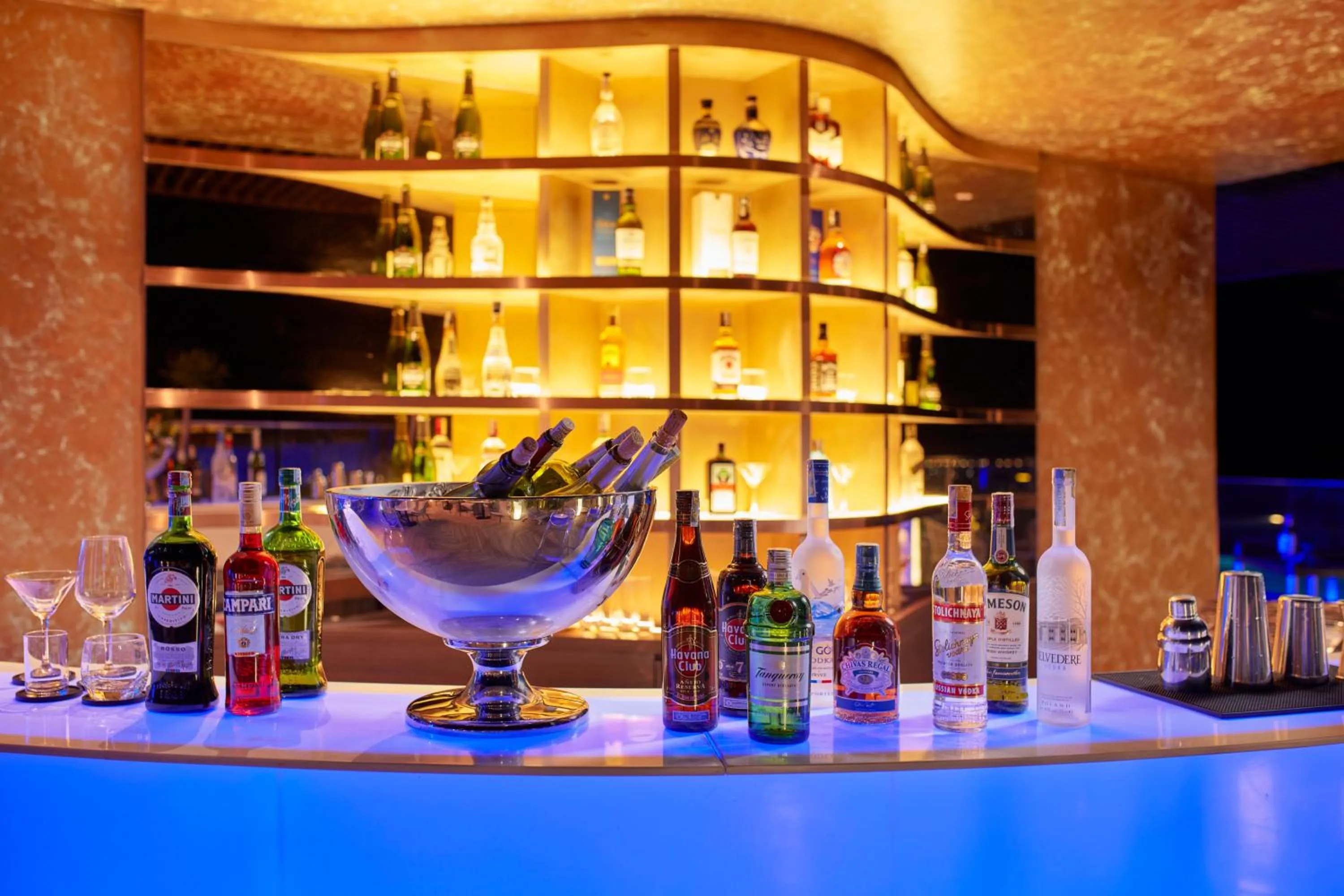 Lounge or bar in The Watson Premium HaLong Hotel