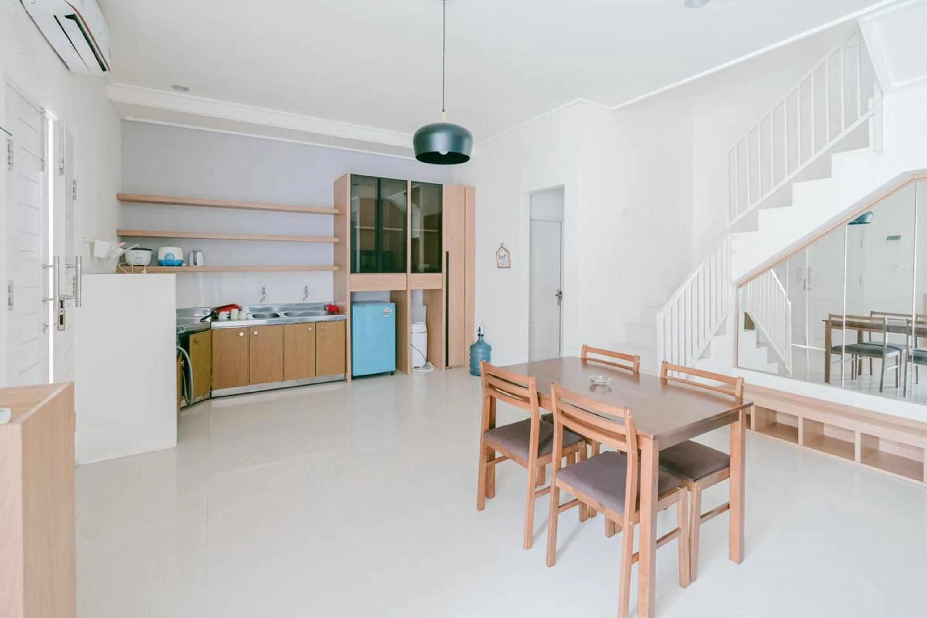 Dining area in Villa Heaven Senggigi