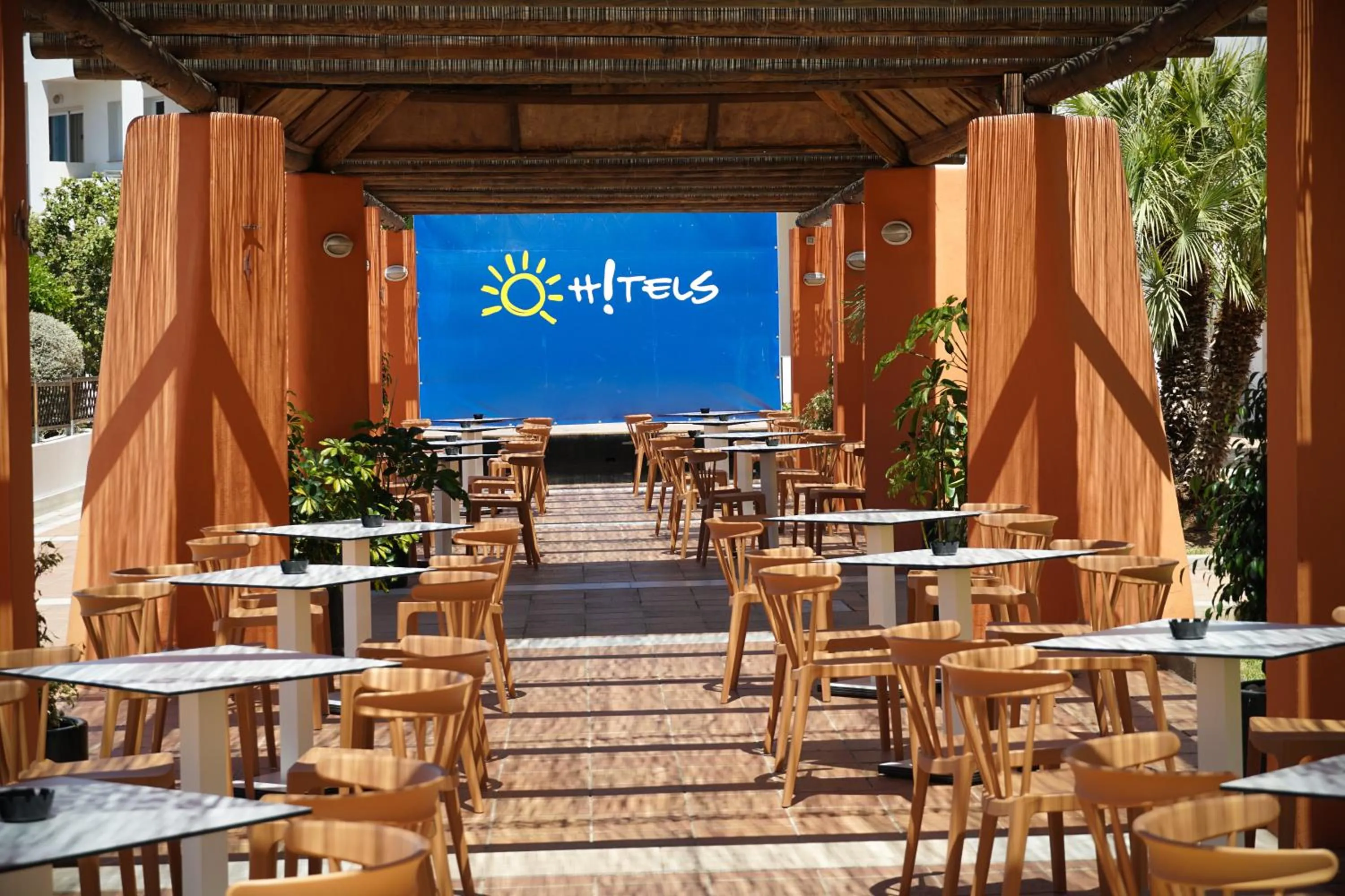 Restaurant/places to eat in Ohtels Cabogata