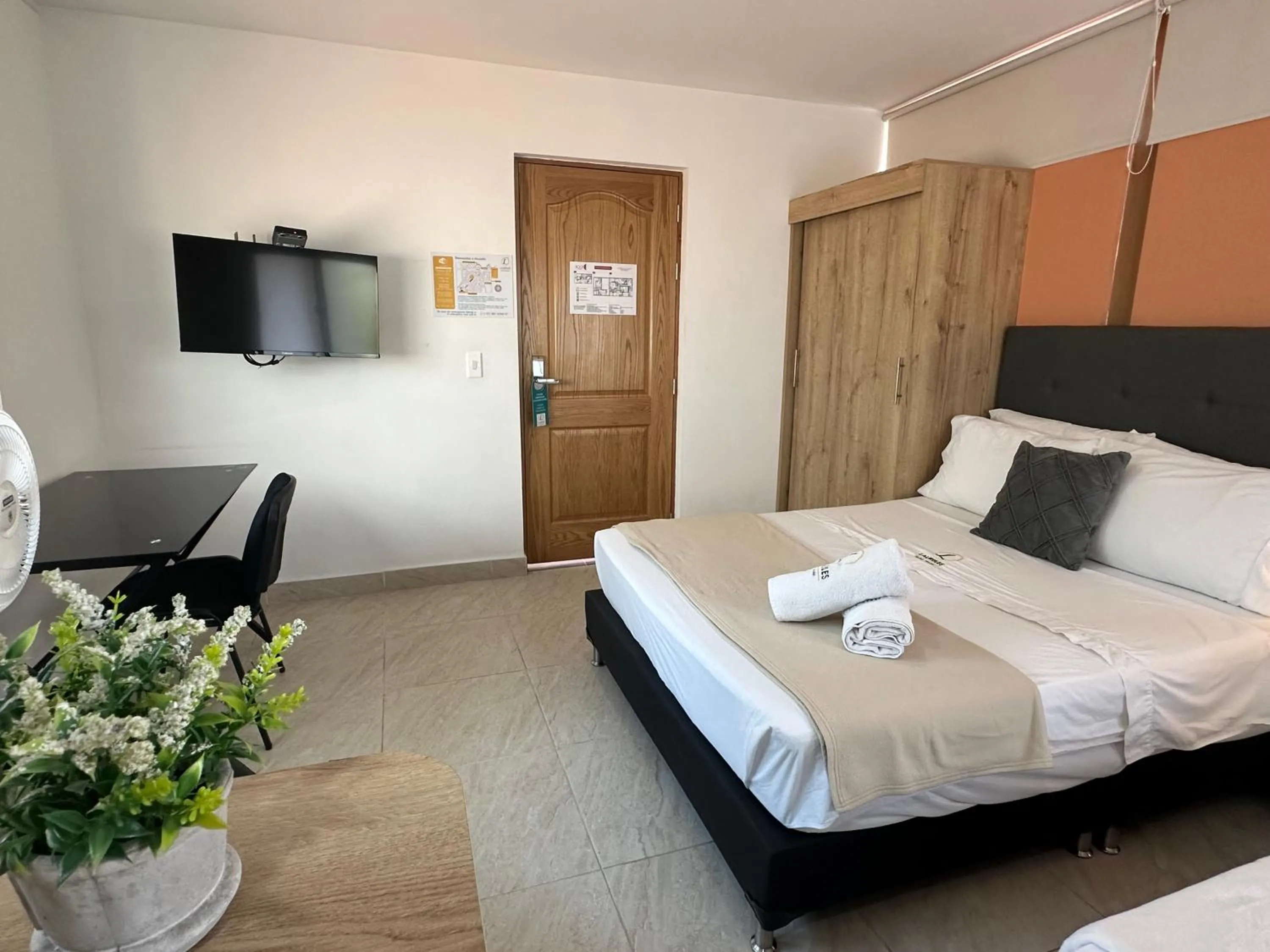 Bed in Laureles Guest House LGH Hotel