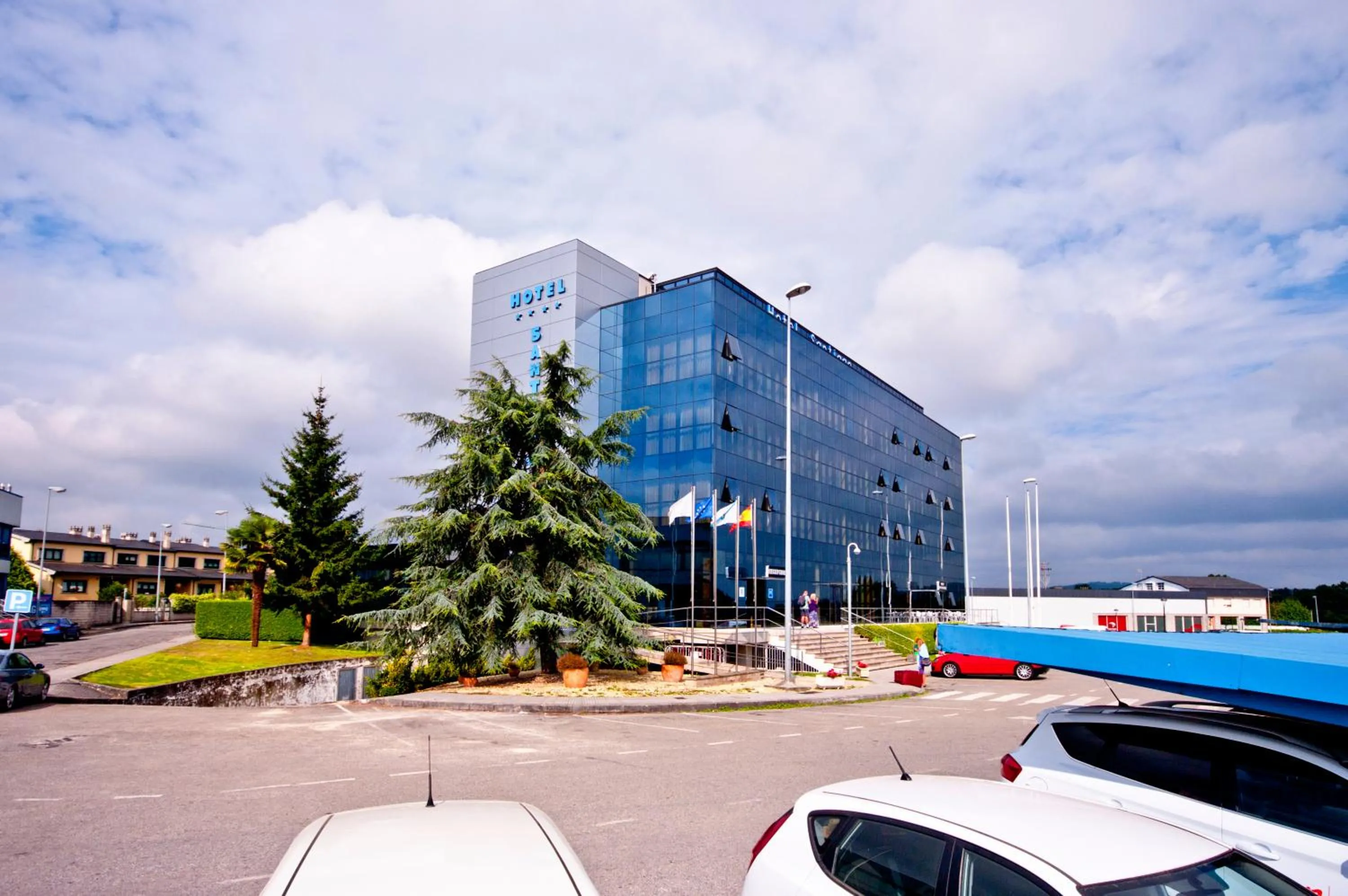 Facade/entrance in Hotel Auditorio Santiago & Spa