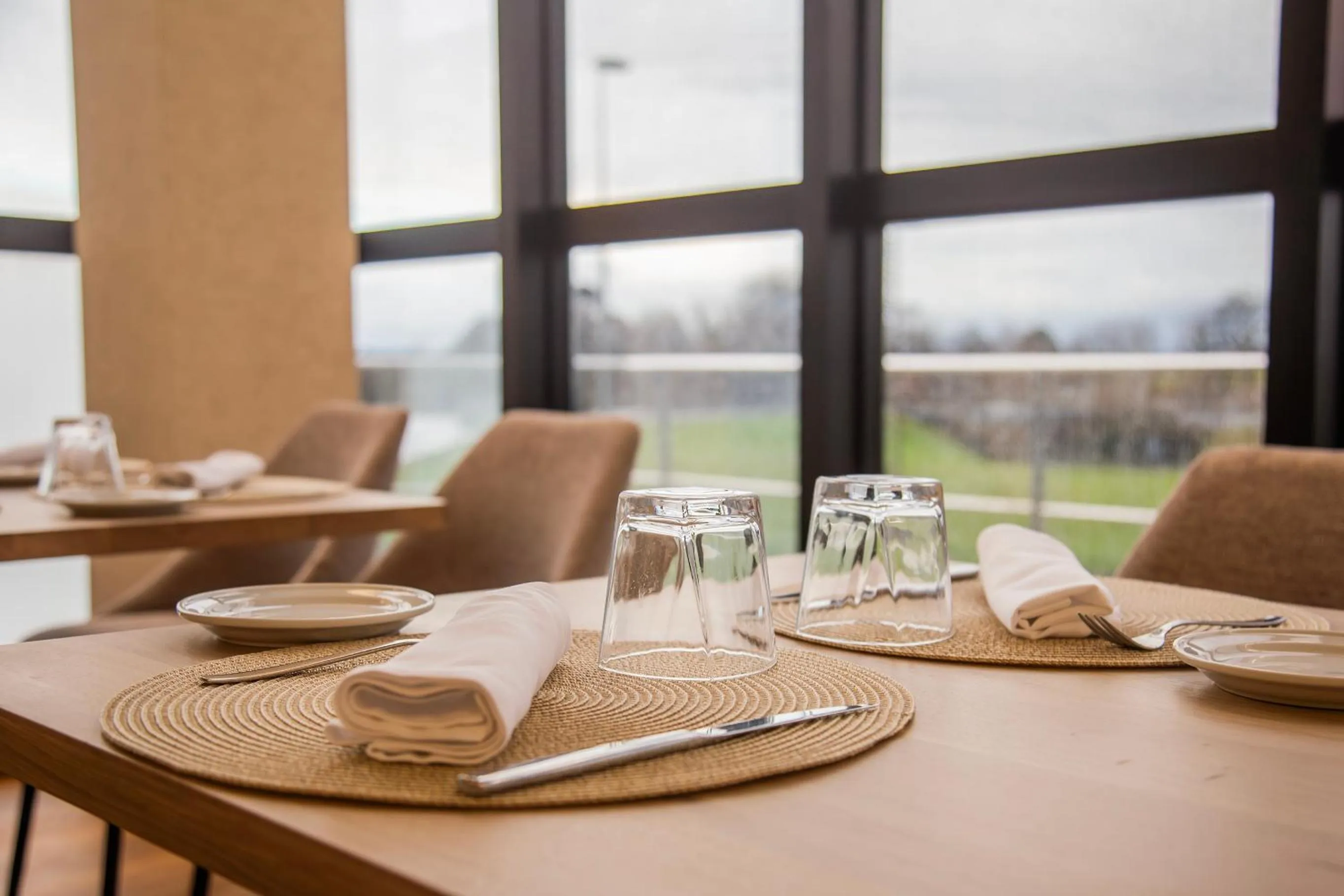 Restaurant/places to eat in Hotel Auditorio Santiago & Spa