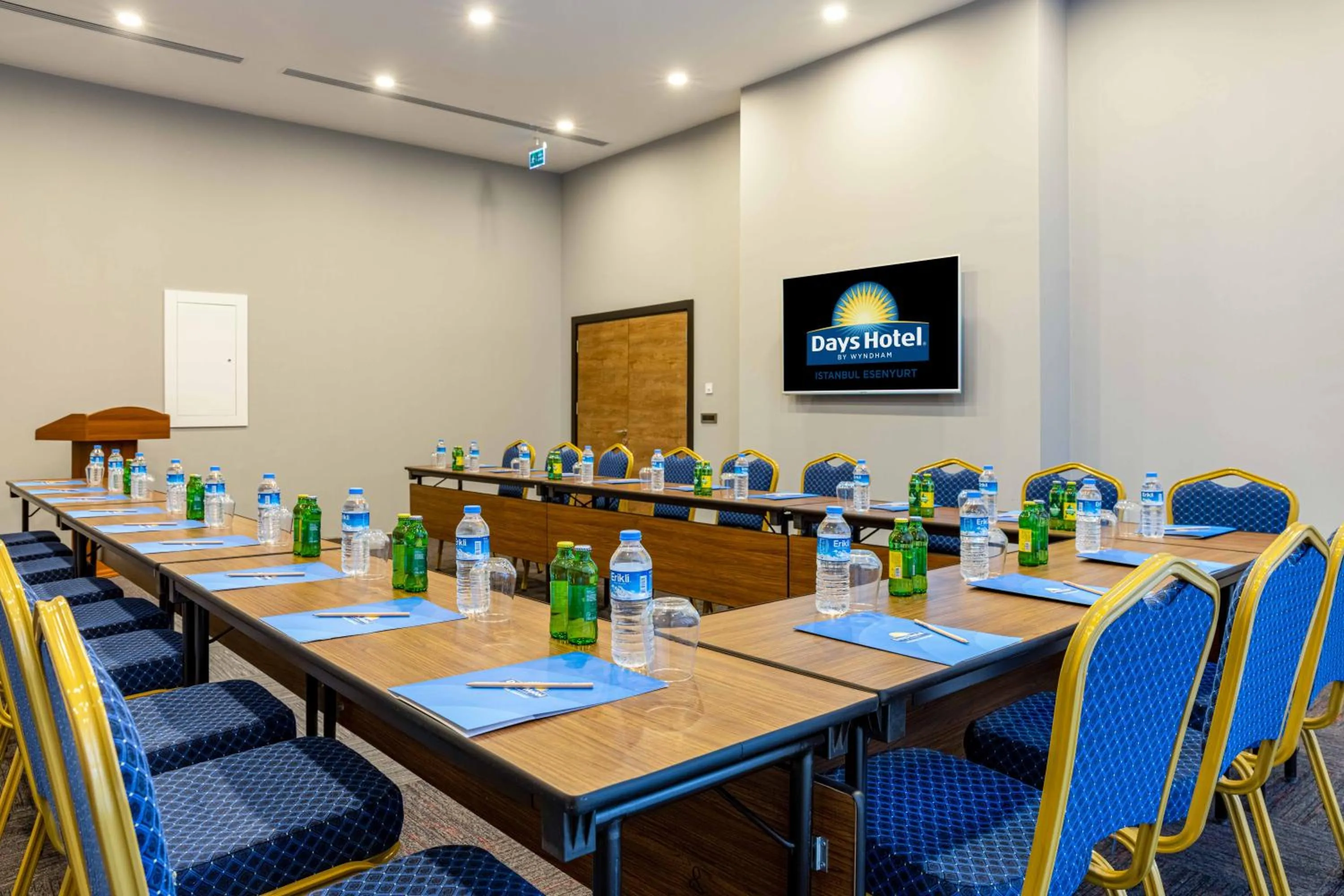 Meeting/conference room in Days Inn & Suites by Wyndham Istanbul Esenyurt