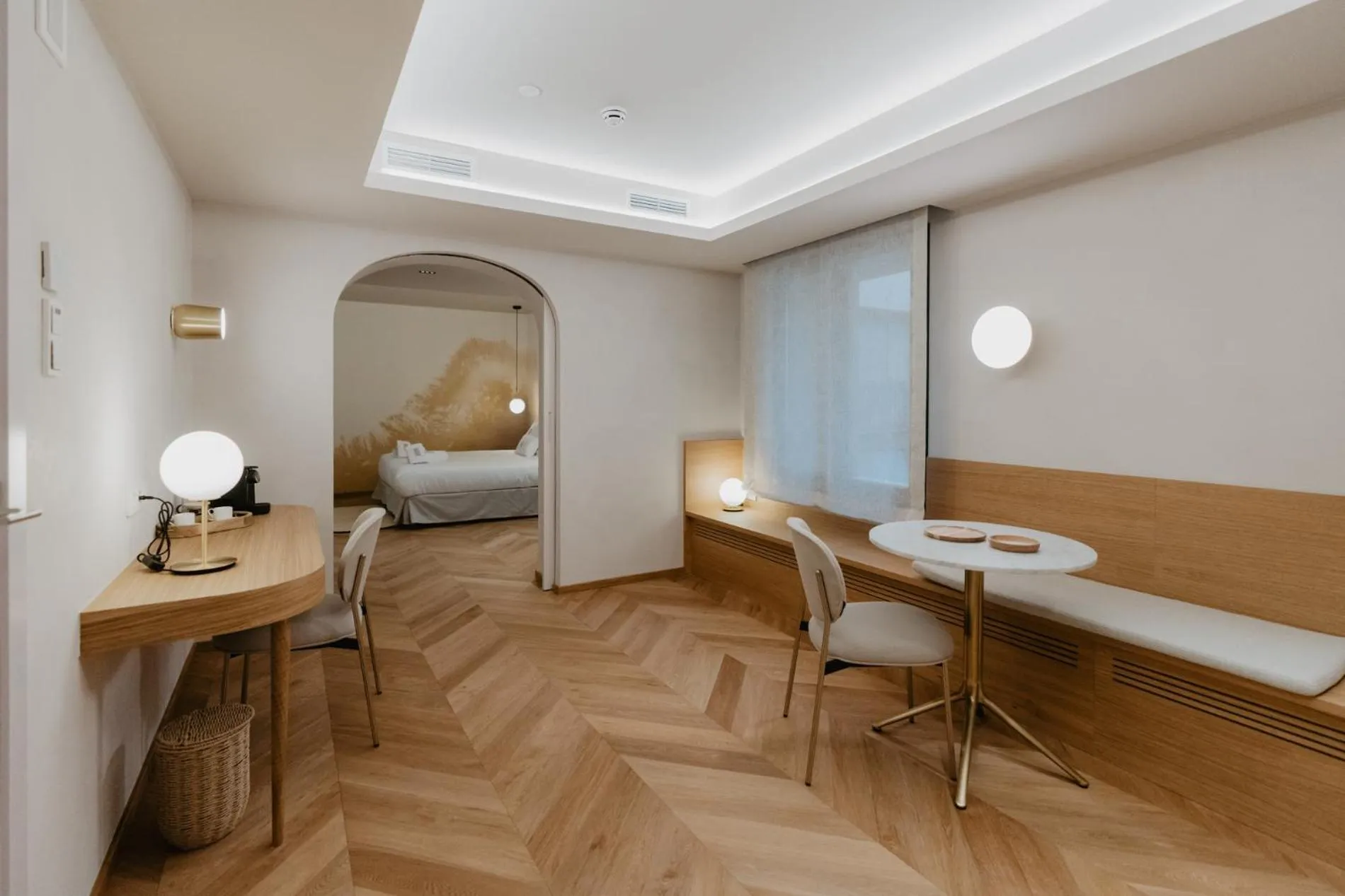 Living room, Bed in Hotel Petit Luxe