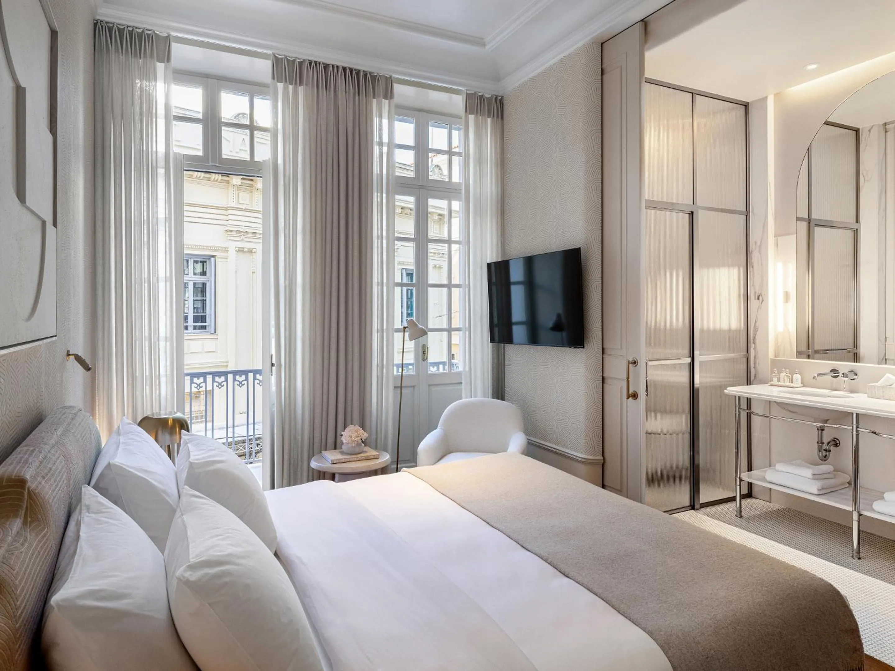 Photo of the whole room, Bed in The Dolli at Acropolis, A Hotel to Live