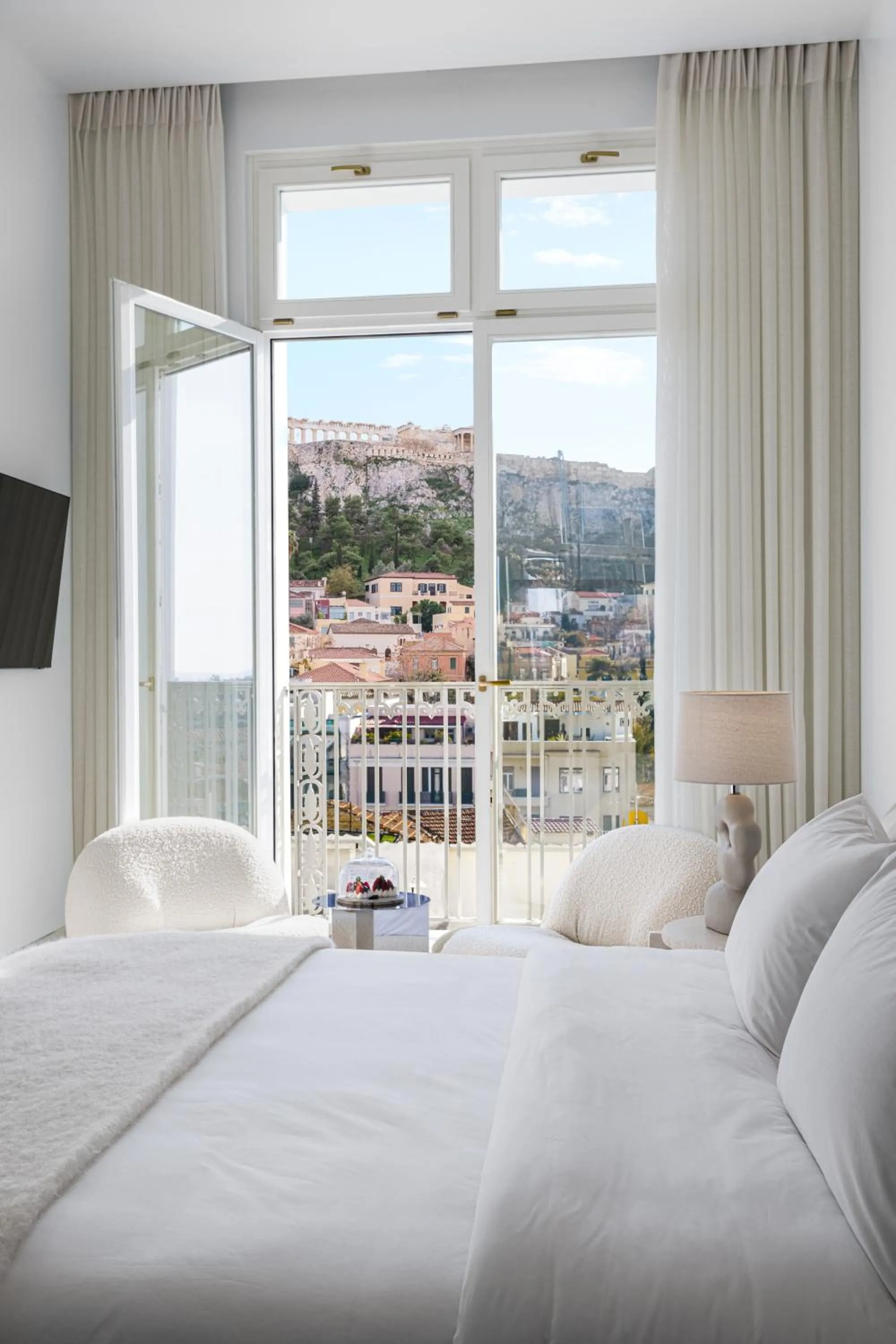 Bed in The Dolli at Acropolis, A Hotel to Live