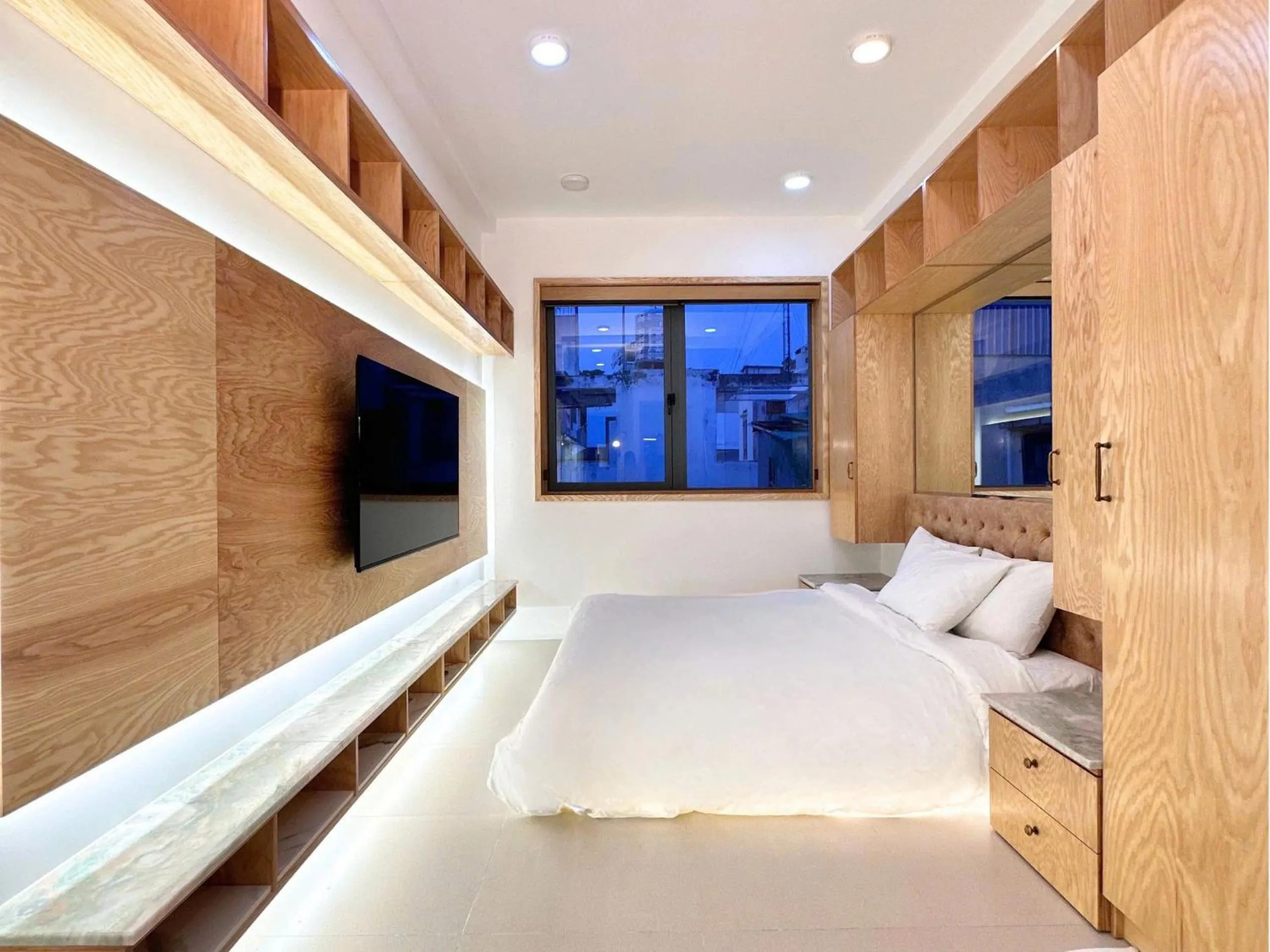 Photo of the whole room, Bed in Leiden Homestay&Cafe'