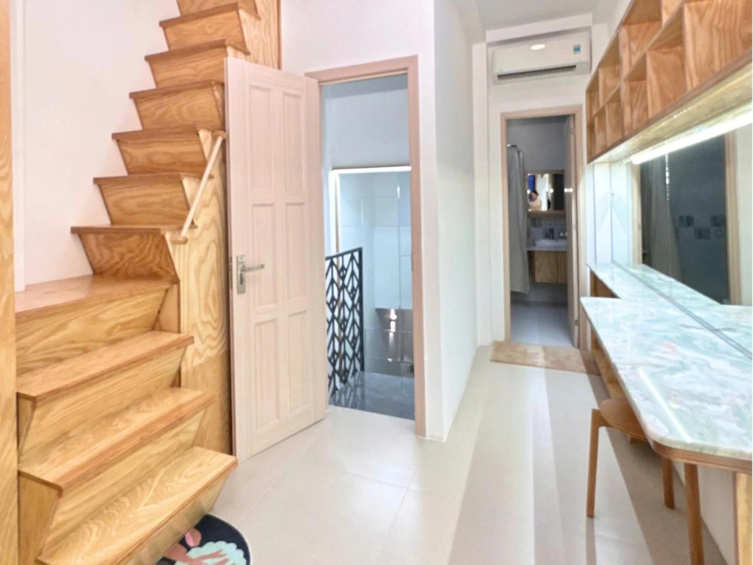 Photo of the whole room in Leiden Homestay&Cafe'