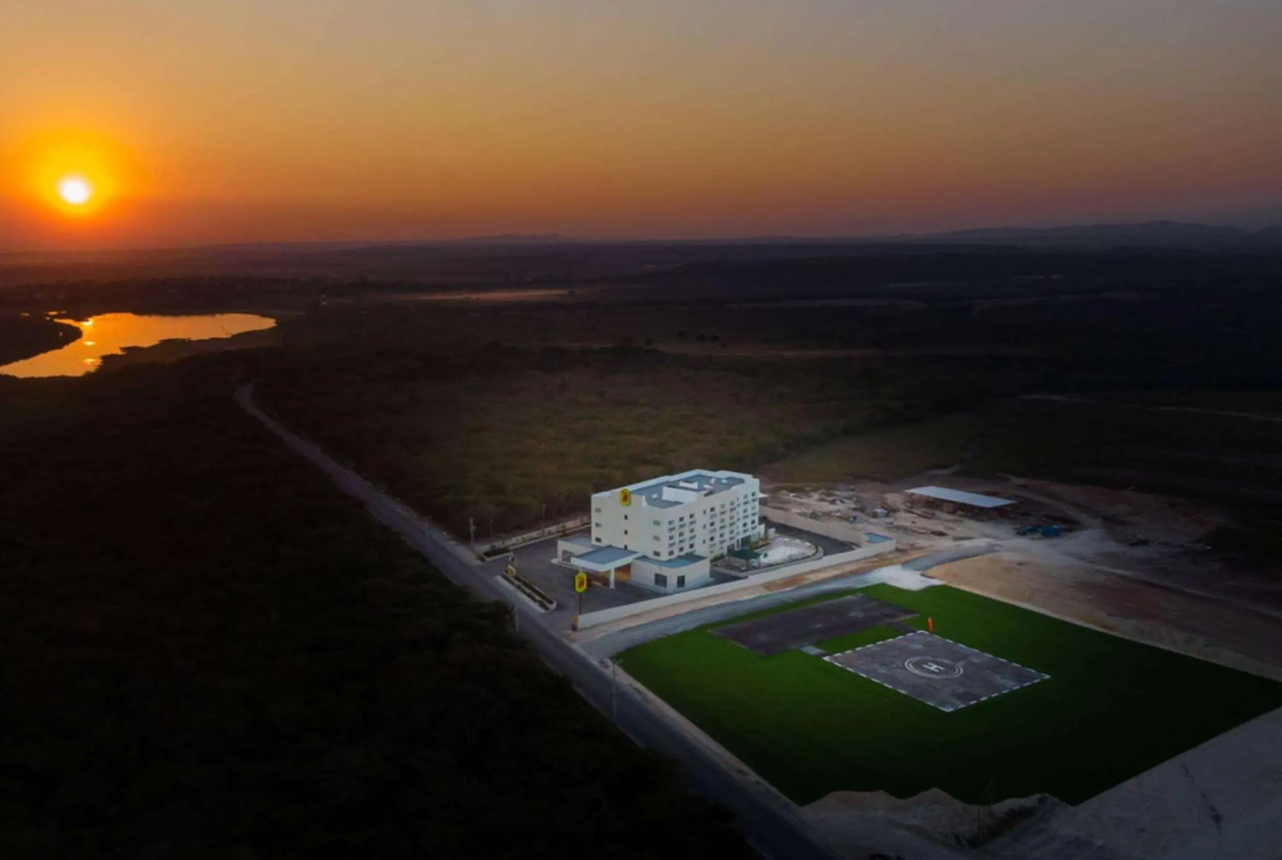 Property building in Super 8 by Wyndham Manzanillo